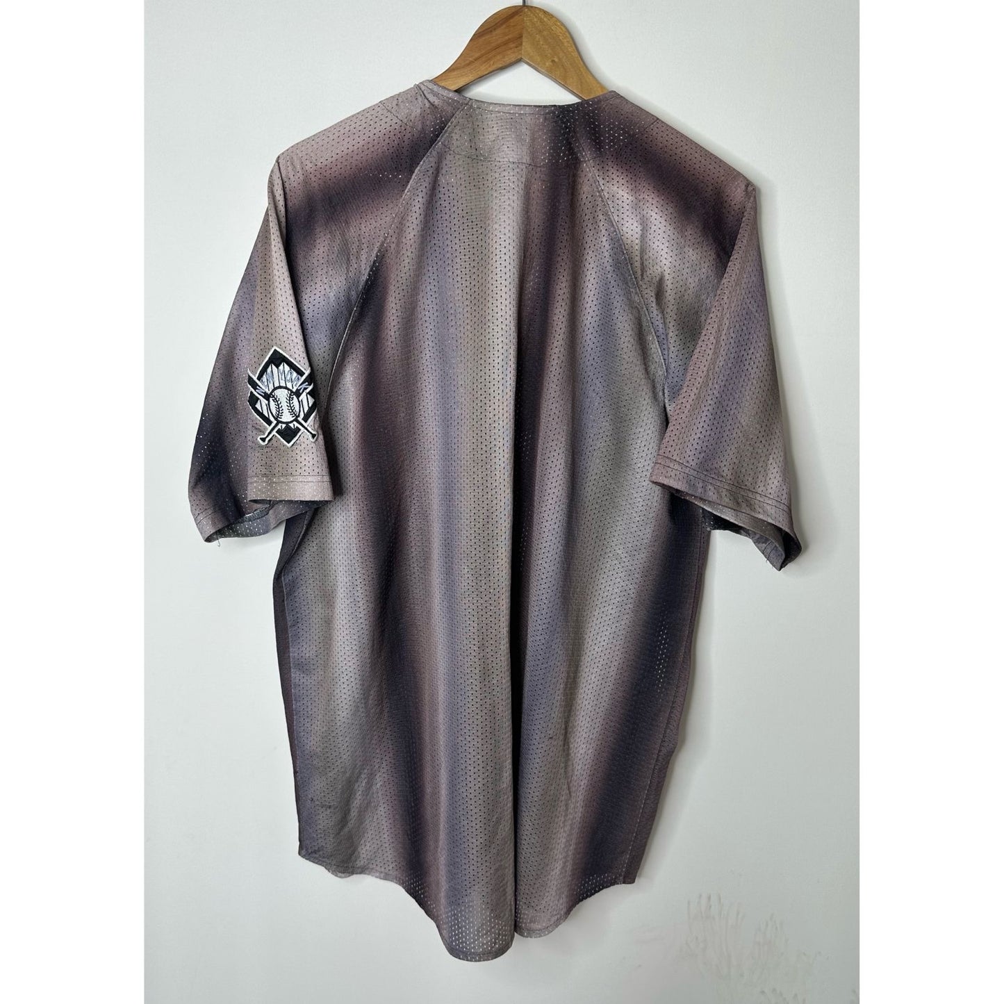 GIII Sports New York Script Graphic Button-Up Jersey with Baseball Patch XL