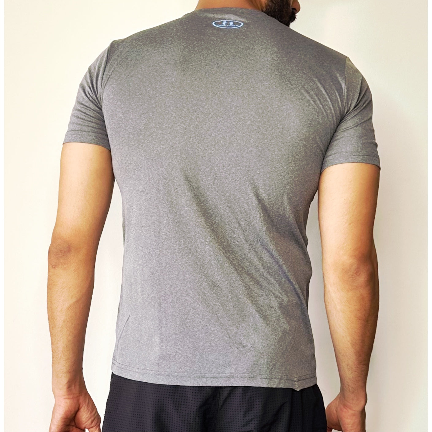 UNDER ARMOUR SIZE- XL DRY-FIT TEES