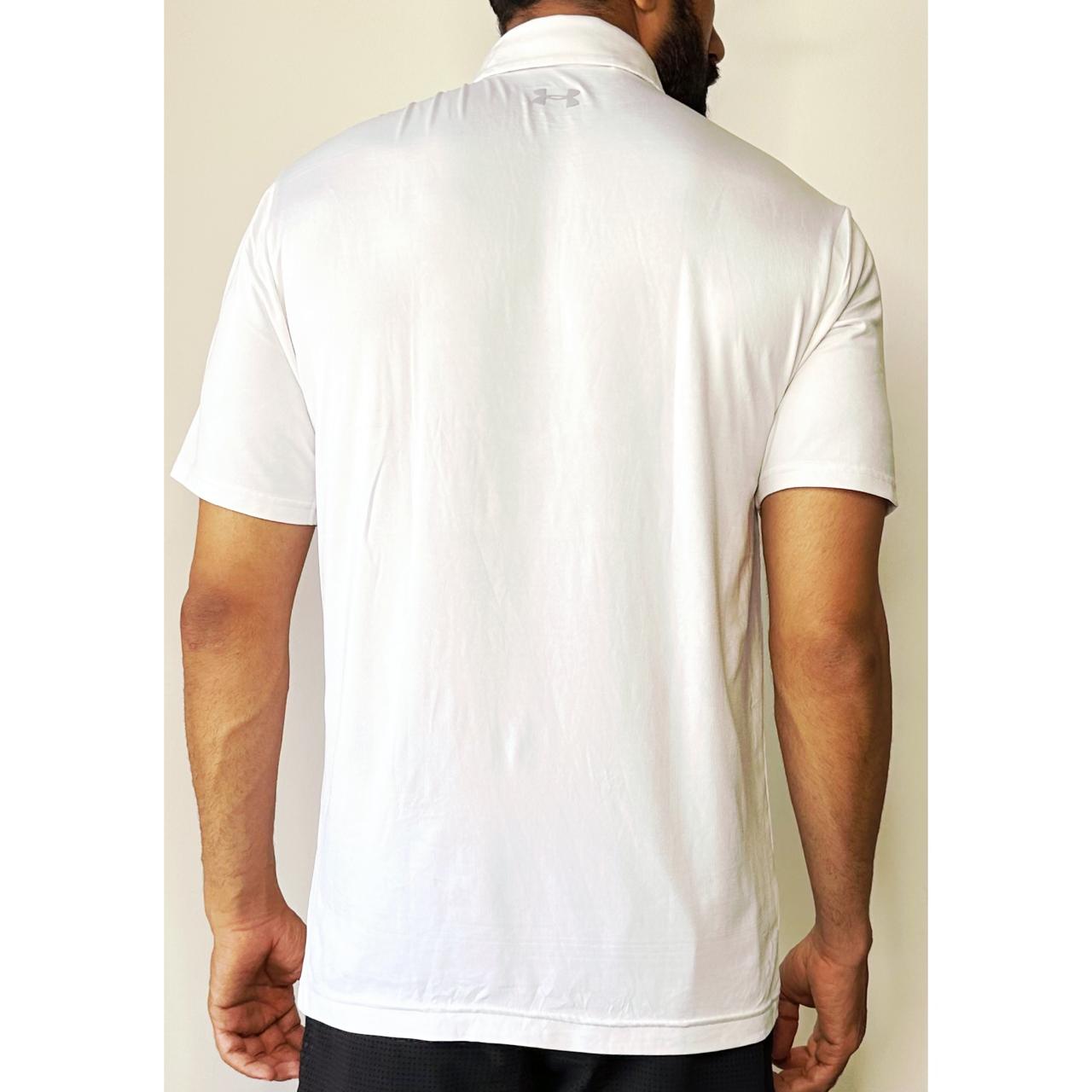 UNDER ARMOUR WHITE SIZE- M DRY-FIT TEES