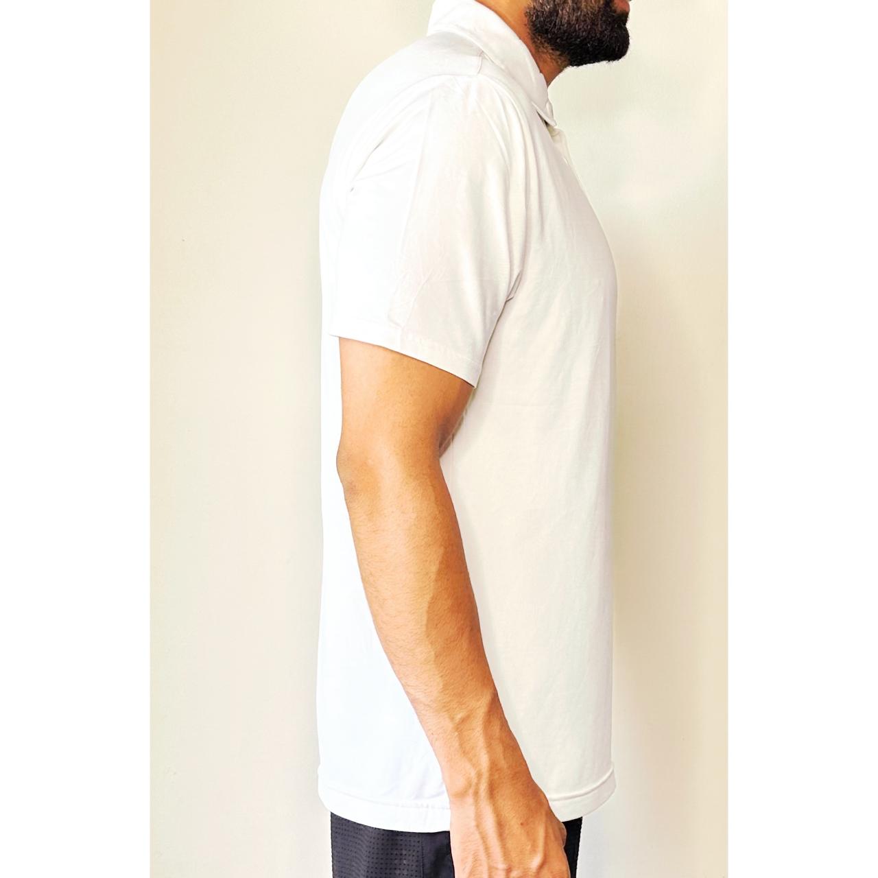 UNDER ARMOUR WHITE SIZE- M DRY-FIT TEES