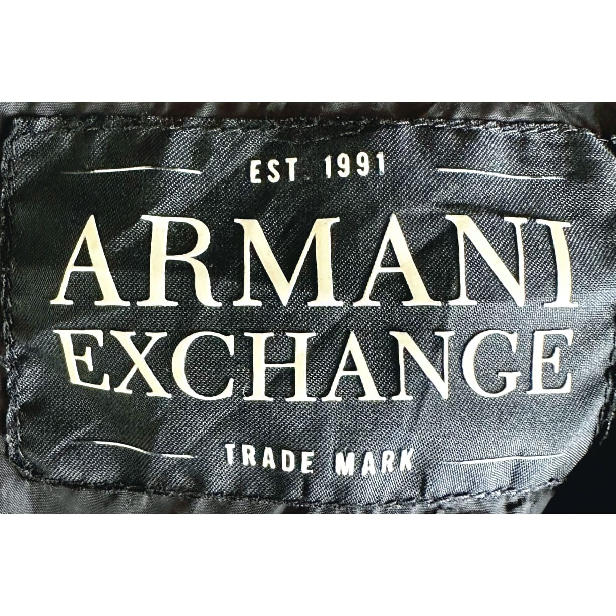 ARMANI EXCHANGE SIZE- L WINDBREAKER JACKETS