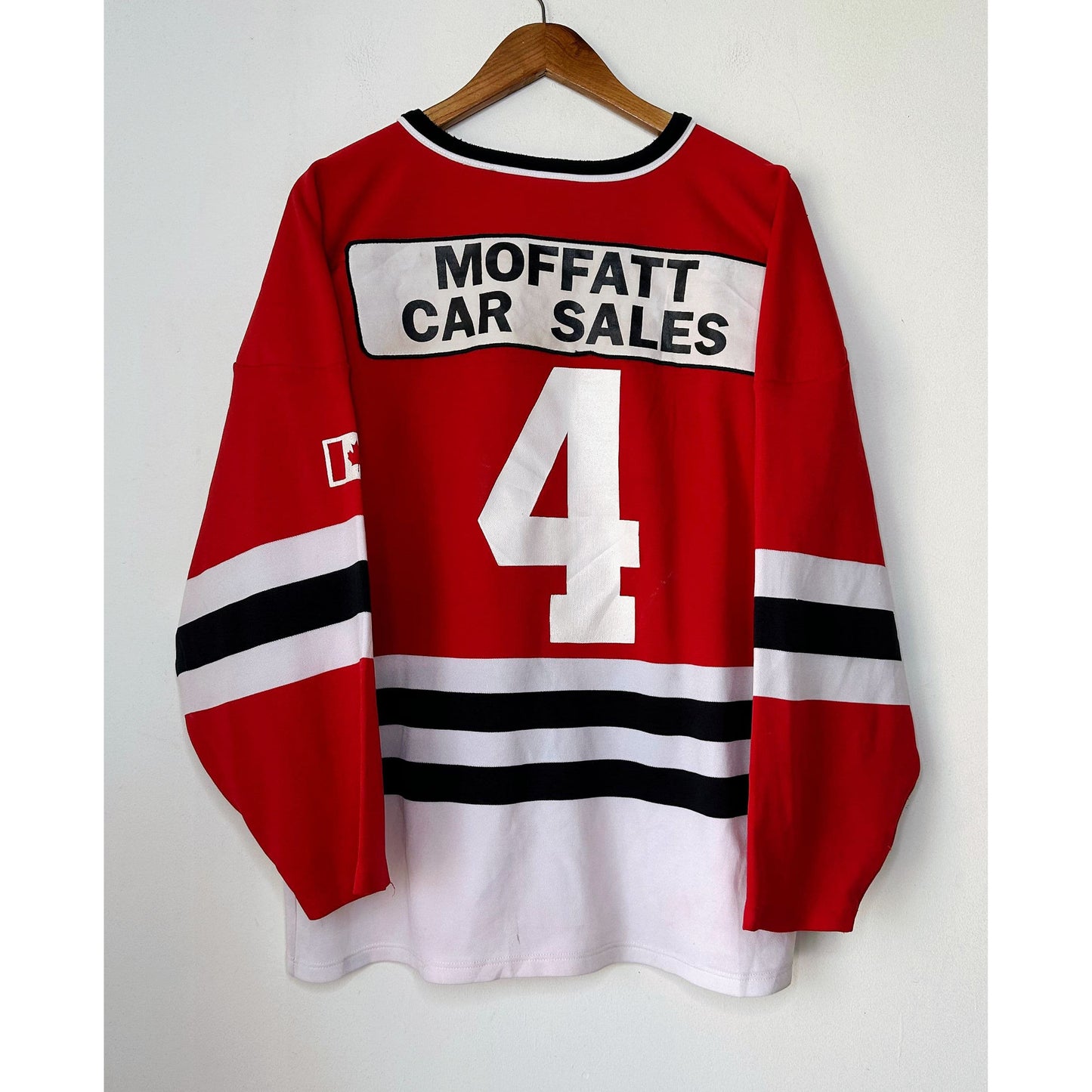 EAGLES ESSA SIZE-M ICE HOCKEY JERSEYS .