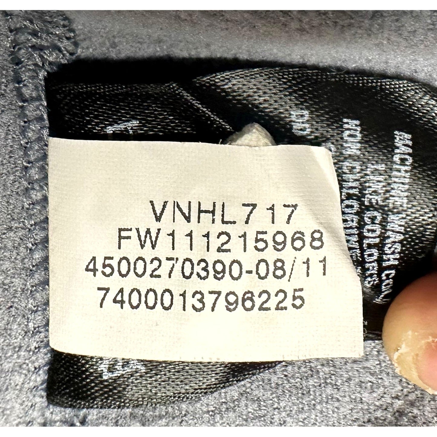 UNDER ARMOUR SIZE-M/L PREMIUM DRY-FIT