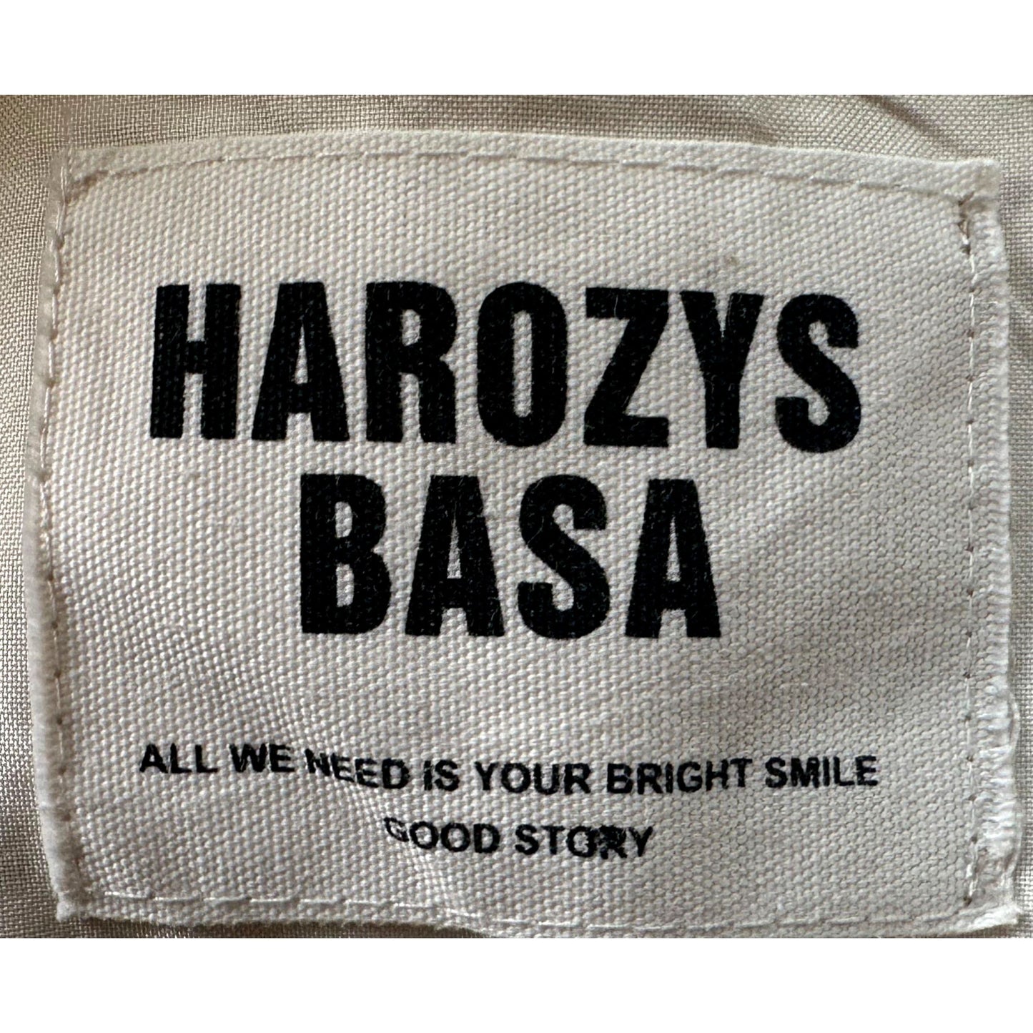 OFF WHITE HAROZYS BASA SIZE- L LIMITED EDITION LUXURY JACKET