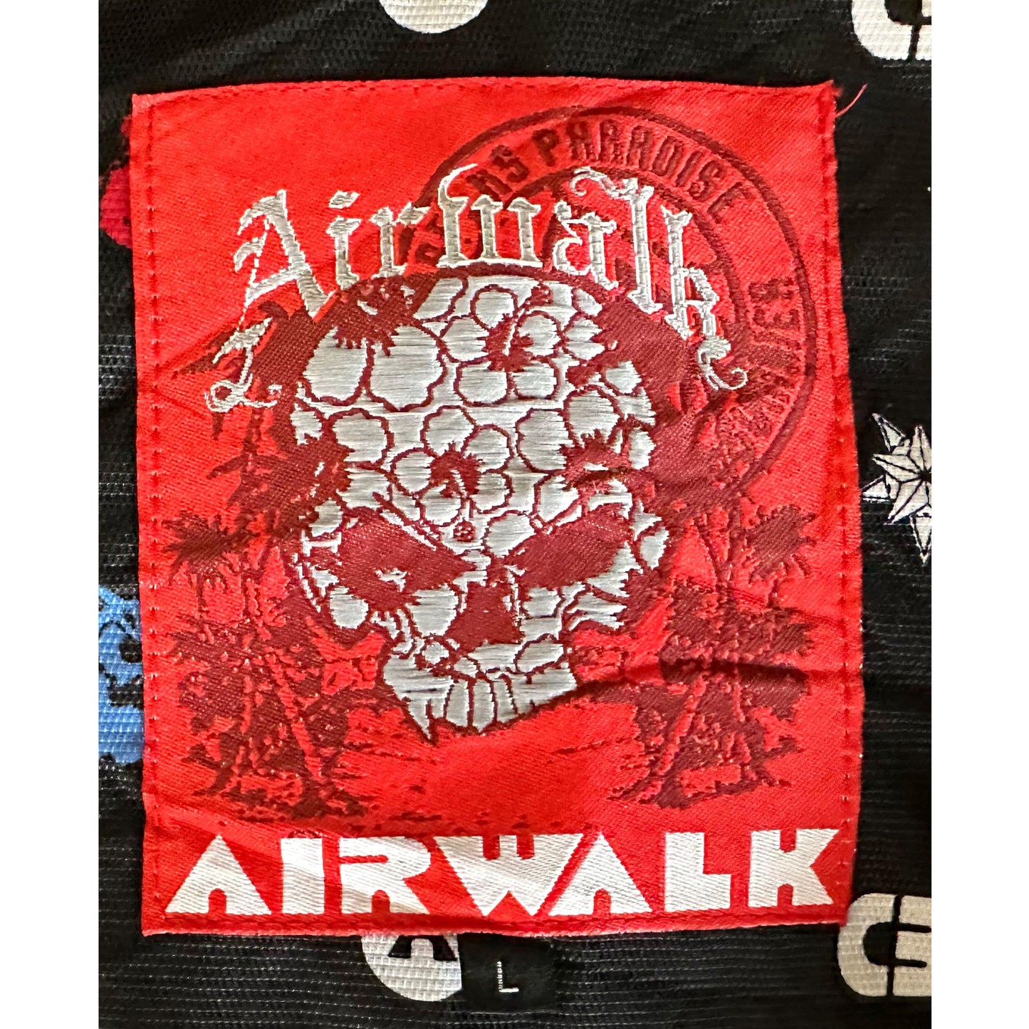 AIRWALK SIZE XL PREMIUM LUXURY JACKET .