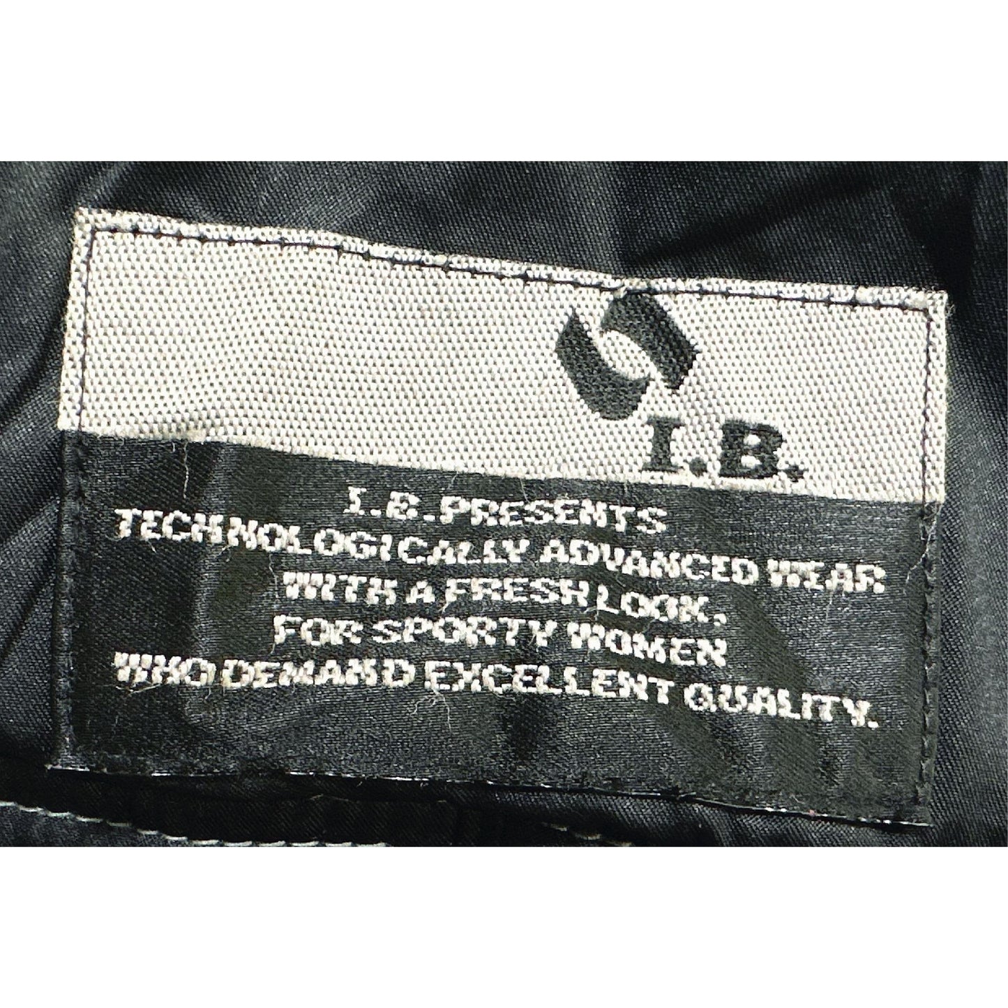 INNSBRUG SKI WEAR HEAVYDUTY PREMIUM JACKET SIZE S .