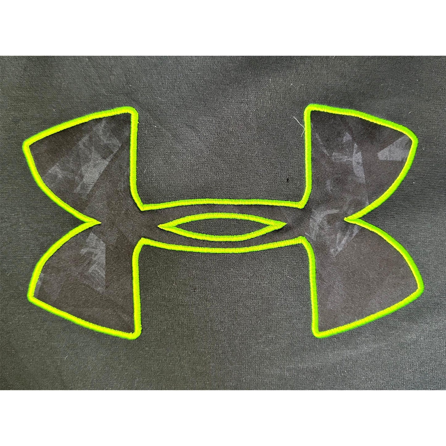 UNDER ARMOUR HOODIE SIZE XL