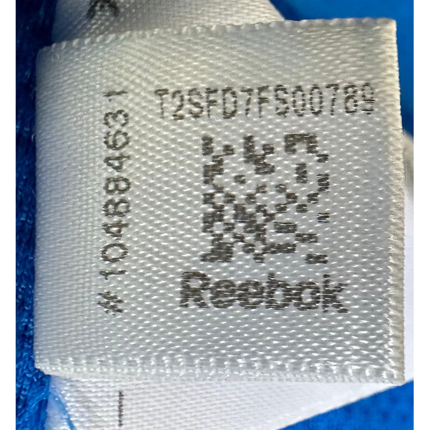 REEBOK ZIPPER ( DRY FIT) SIZE L