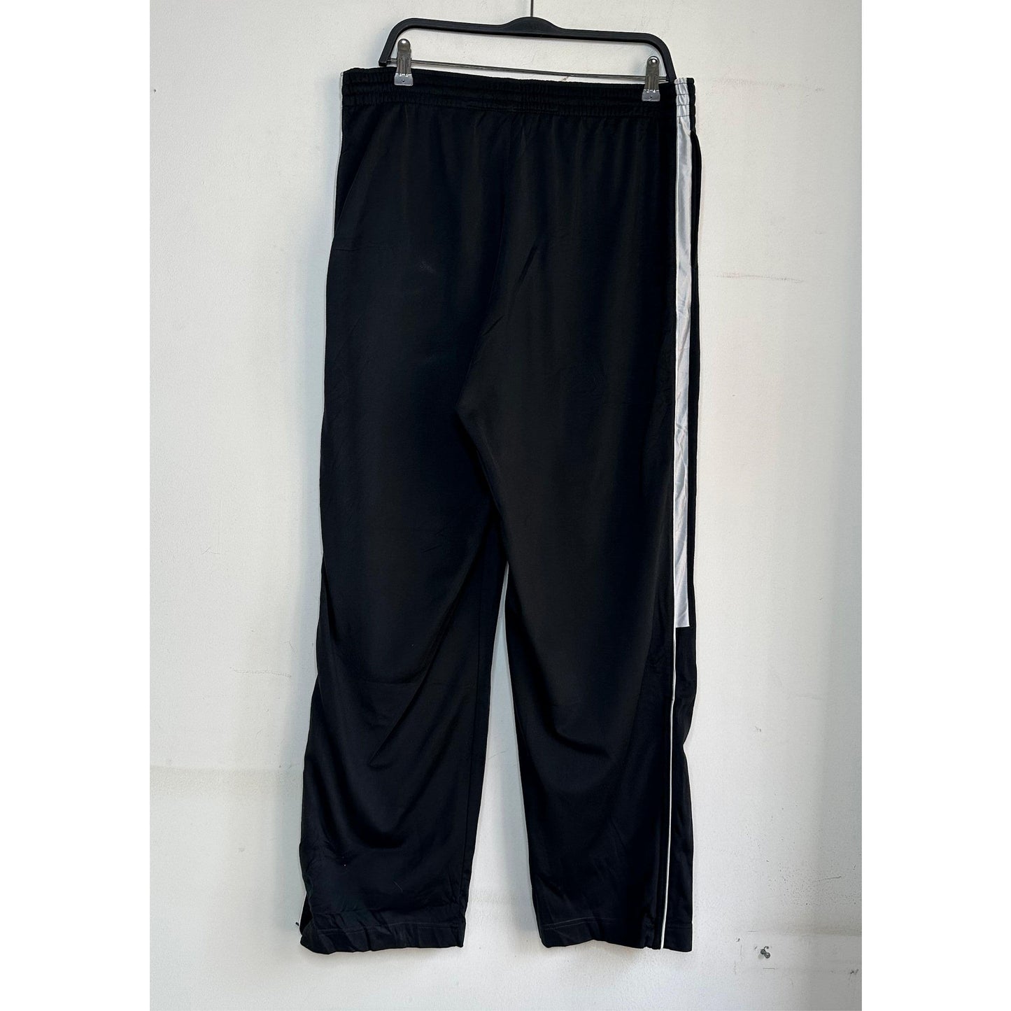 NIKE BLACK TRACK PANT SIZE L