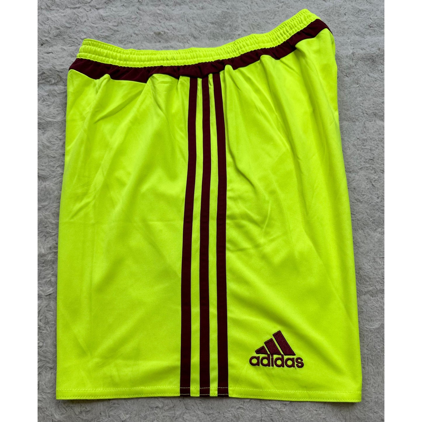 ADIDAS PREMIUM SHORTS SIZE M