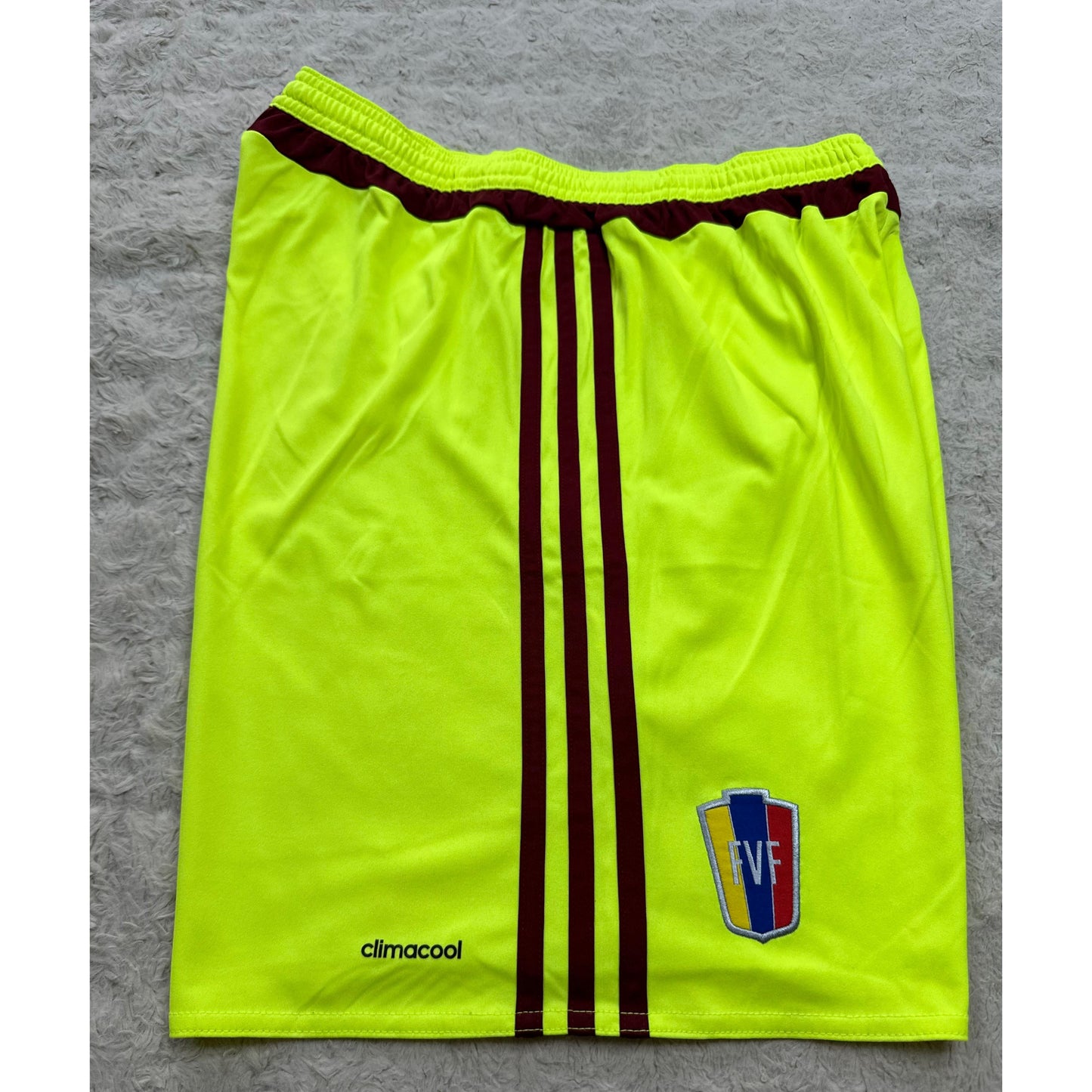 ADIDAS PREMIUM SHORTS SIZE M