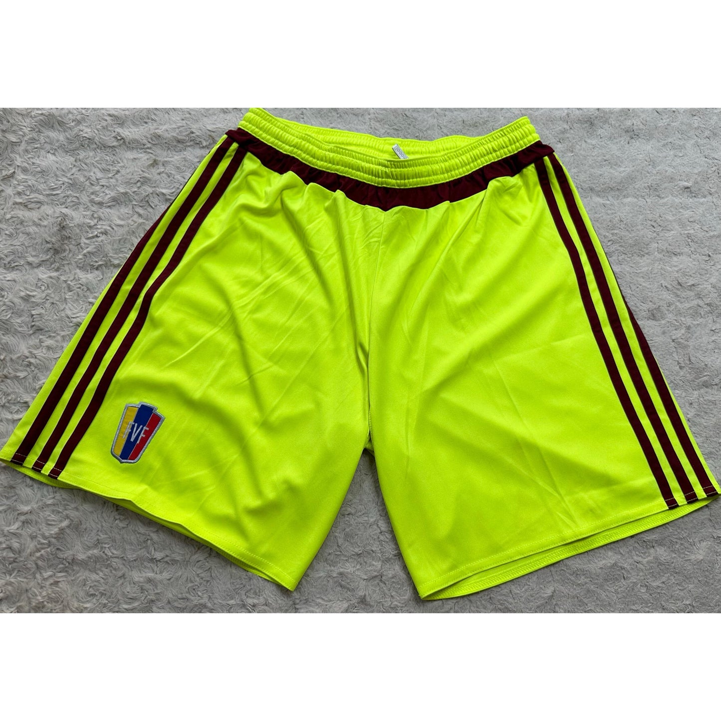 ADIDAS PREMIUM SHORTS SIZE M
