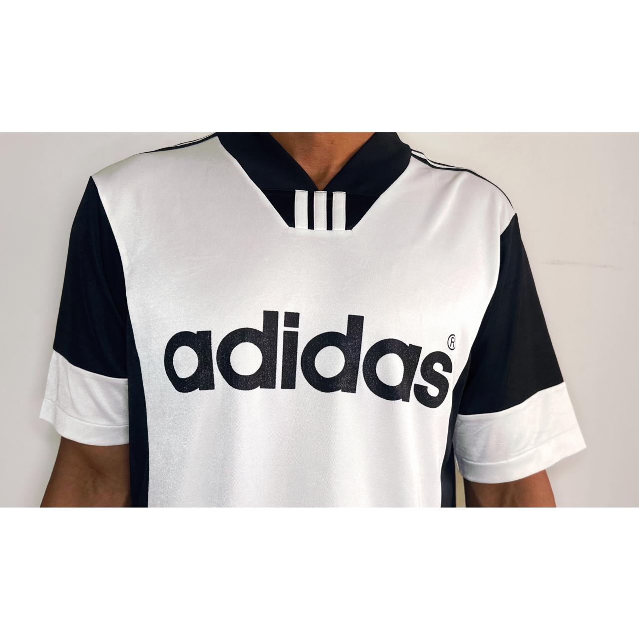 ADIDAS BLACK AND WHITE PREMIUM DRIFIT TEES SIZE L