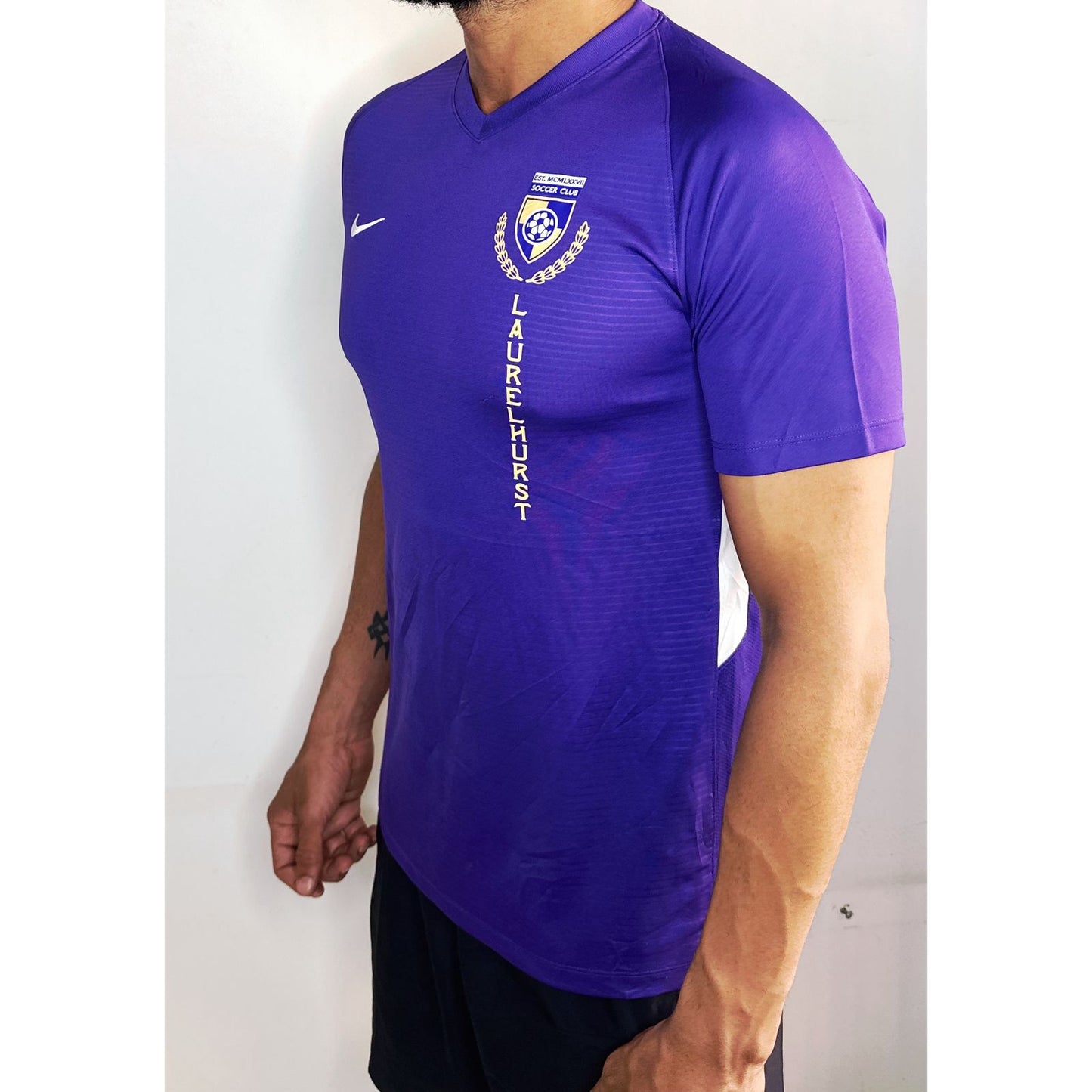 NIKE LAURELHURST PREMIUM DRIFIT TEES SIZE M