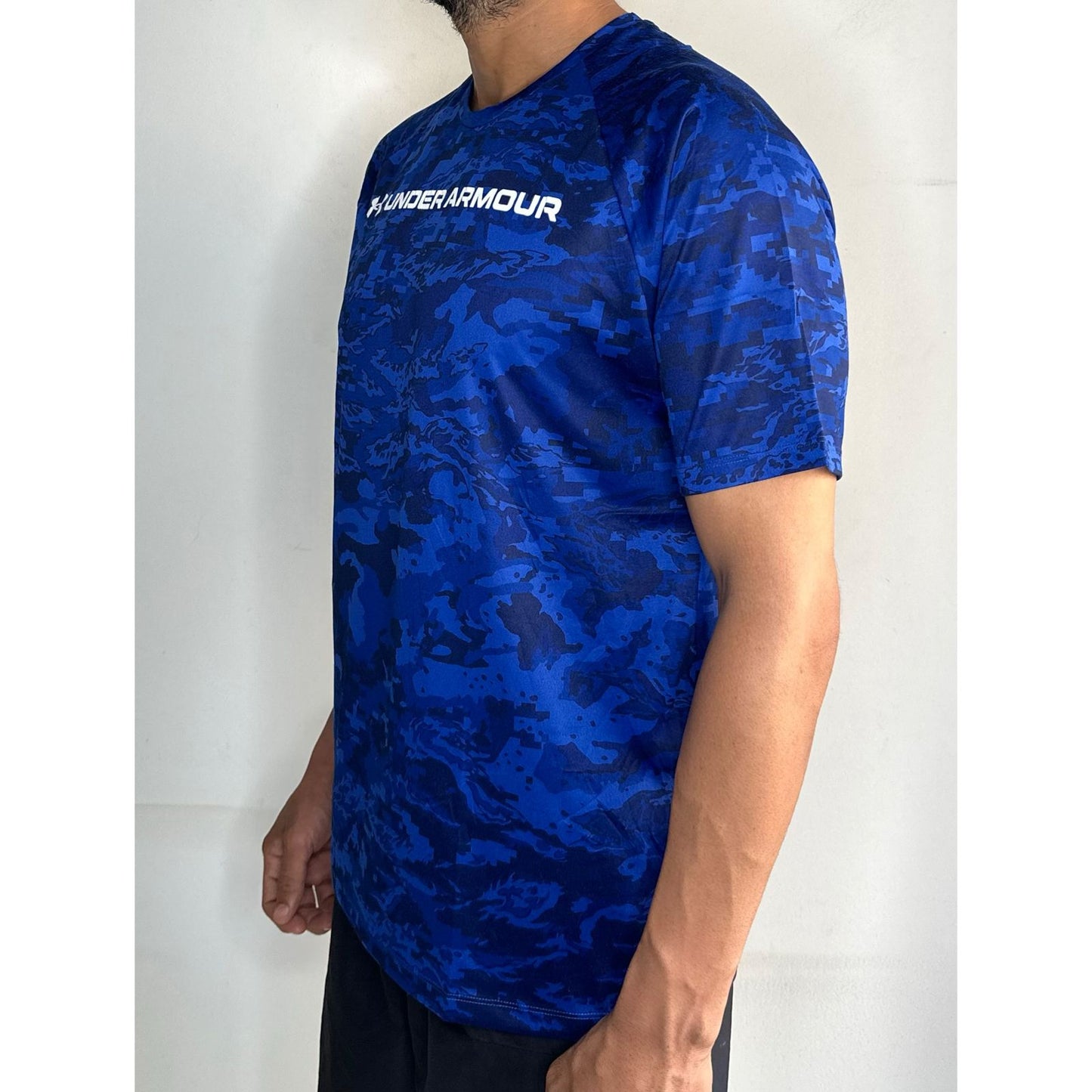 UNDER ARMOUR HEATGEAR PREMIUM DRI FIT TEES SIZE L