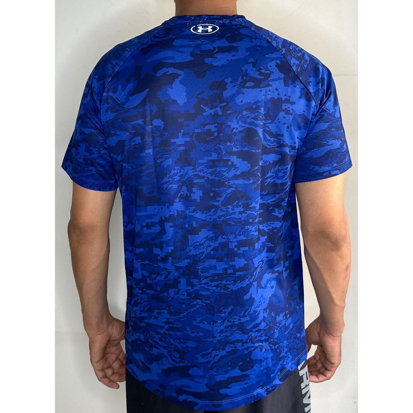 UNDER ARMOUR HEATGEAR PREMIUM DRI FIT TEES SIZE L