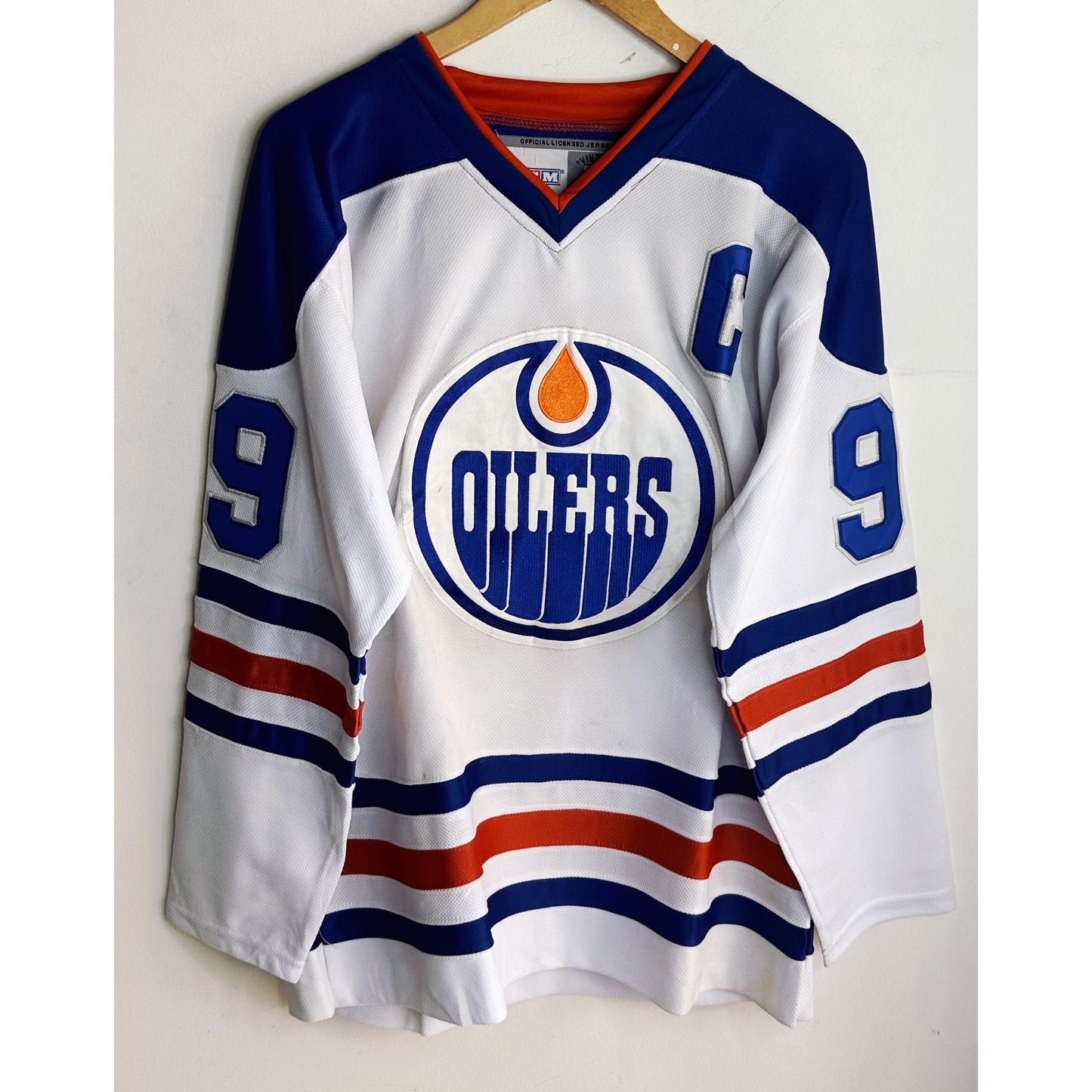 CCM GRETZKY NO 99 SIZE- XL-ICE HOCKEY JERSEYS