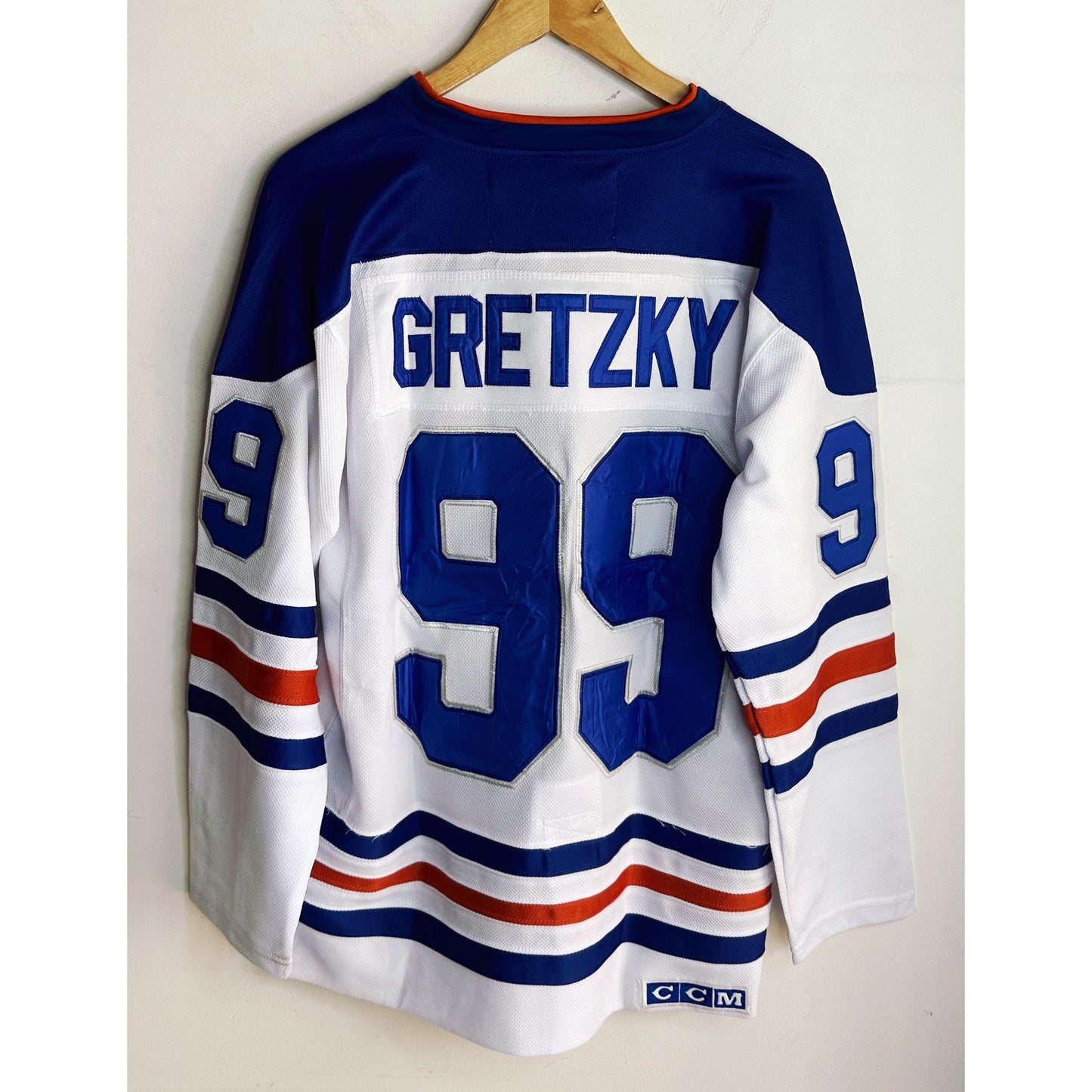 CCM GRETZKY NO 99 SIZE- XL-ICE HOCKEY JERSEYS