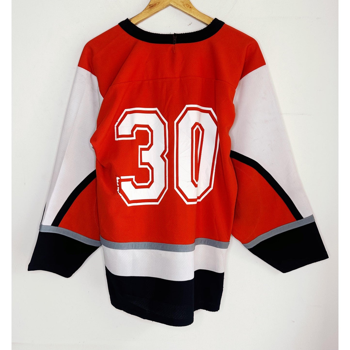 NOTRE HUT SAMUSER SIZE- L-ICE HOCKEY JERSEYS