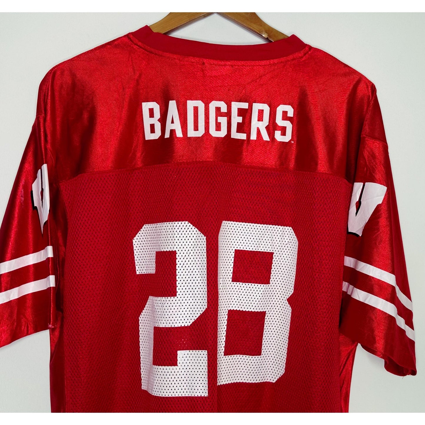 NCAA BADGERS NO 28 SIZE-XL NFL JERSEYS.