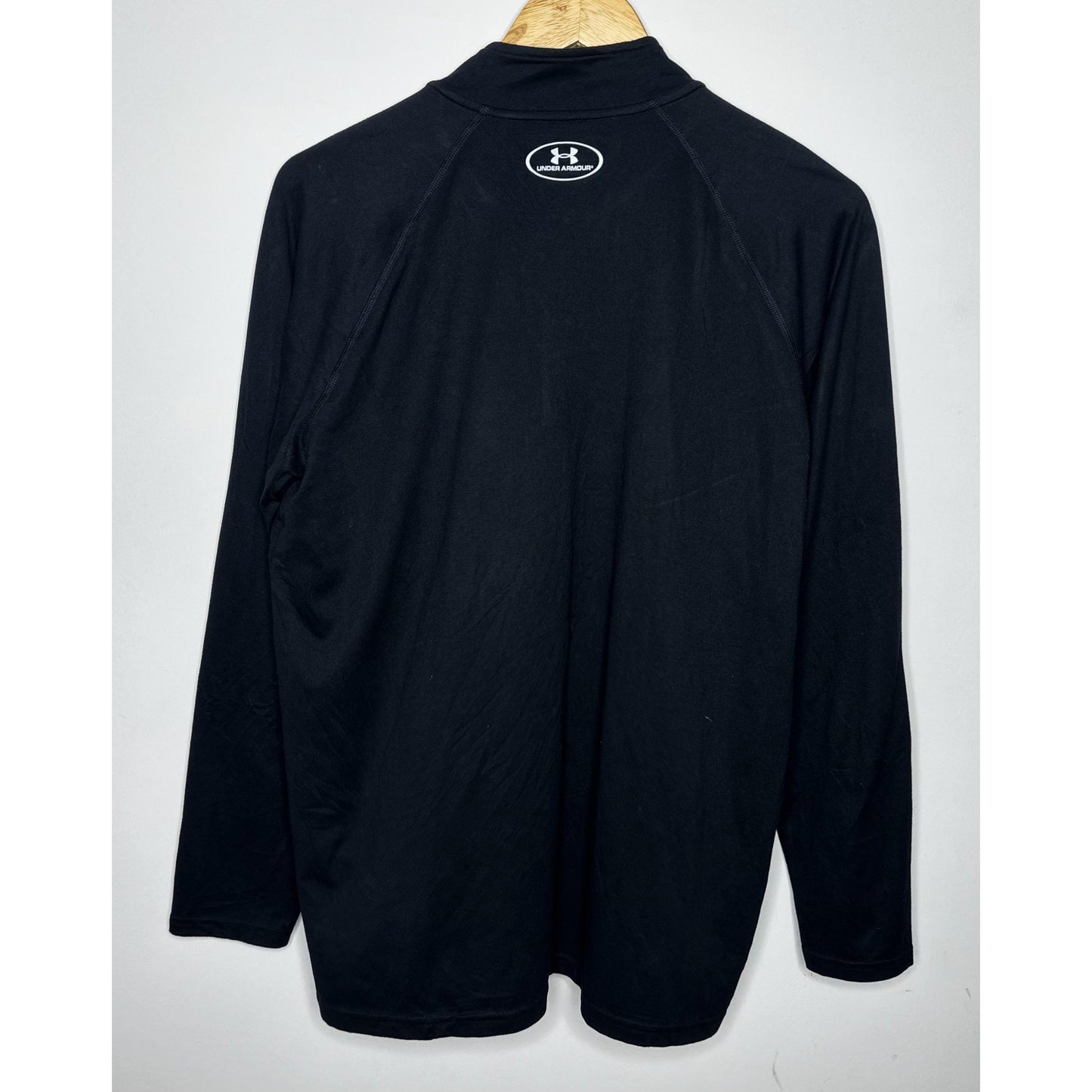 UNDER ARMOUR BLACK PREMIUM DRI-FIT TEE SIZE M