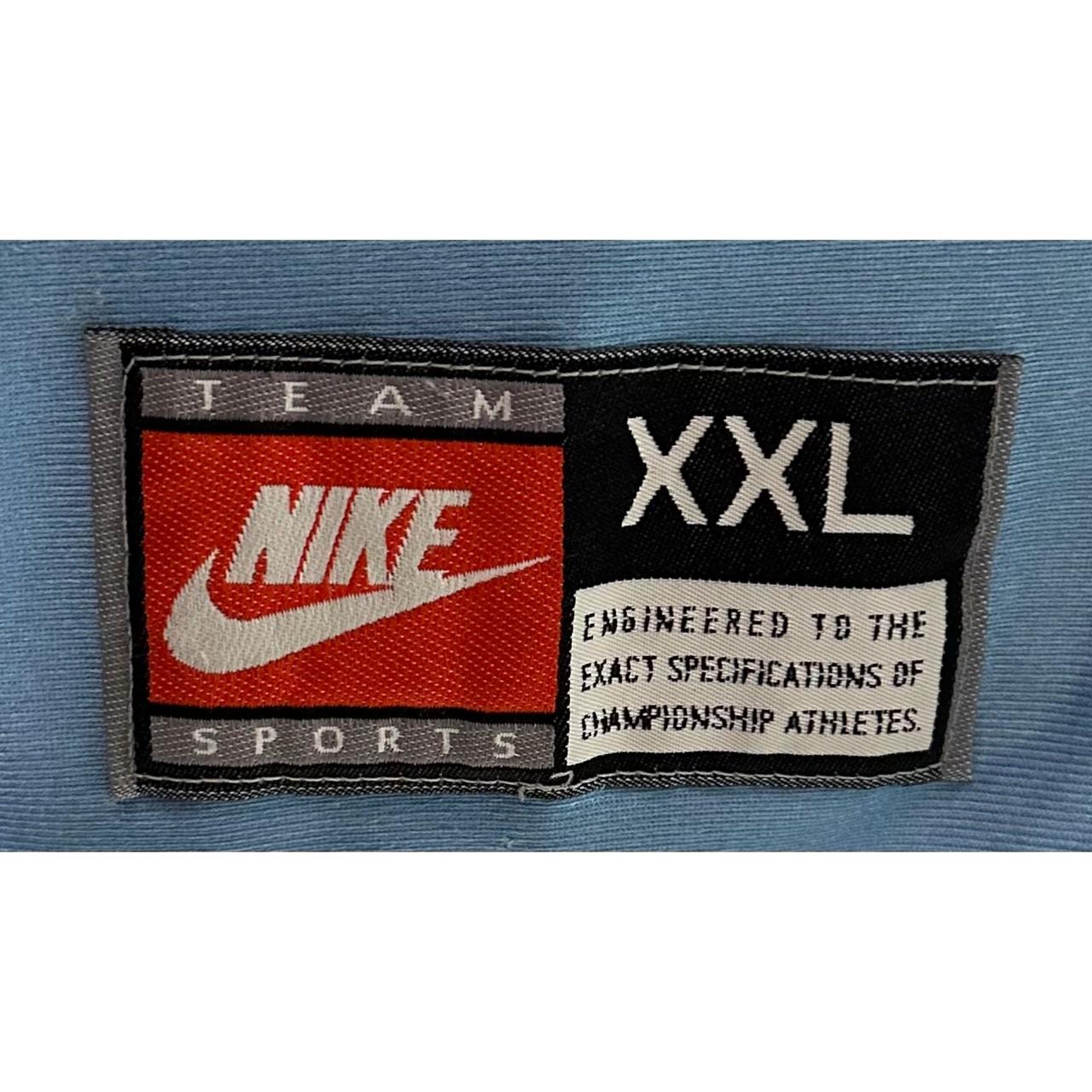 NIKE NORTH CAROLINA NO 15 BASKETBALL JERSEY SIZE 2XL