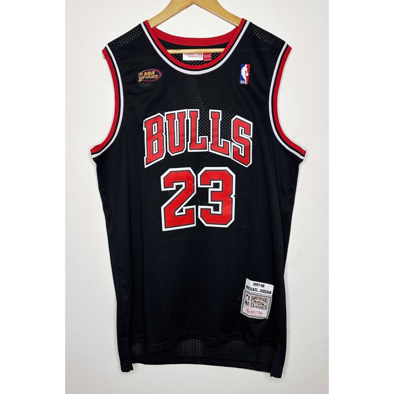 MICHAEL JORDAN NBA FINALS BULLS NO 23 BASKETBALL JERSEY SIZE 2XL