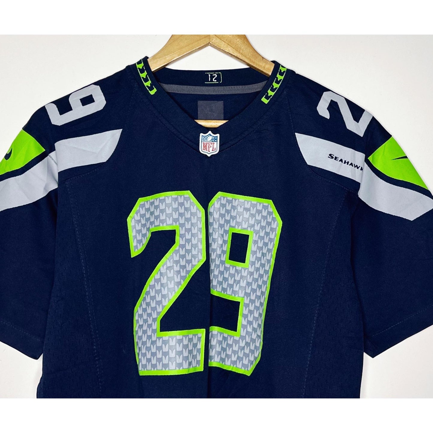 NIKE THOMAS NO 29 SIZE-M NFL JERSEYS