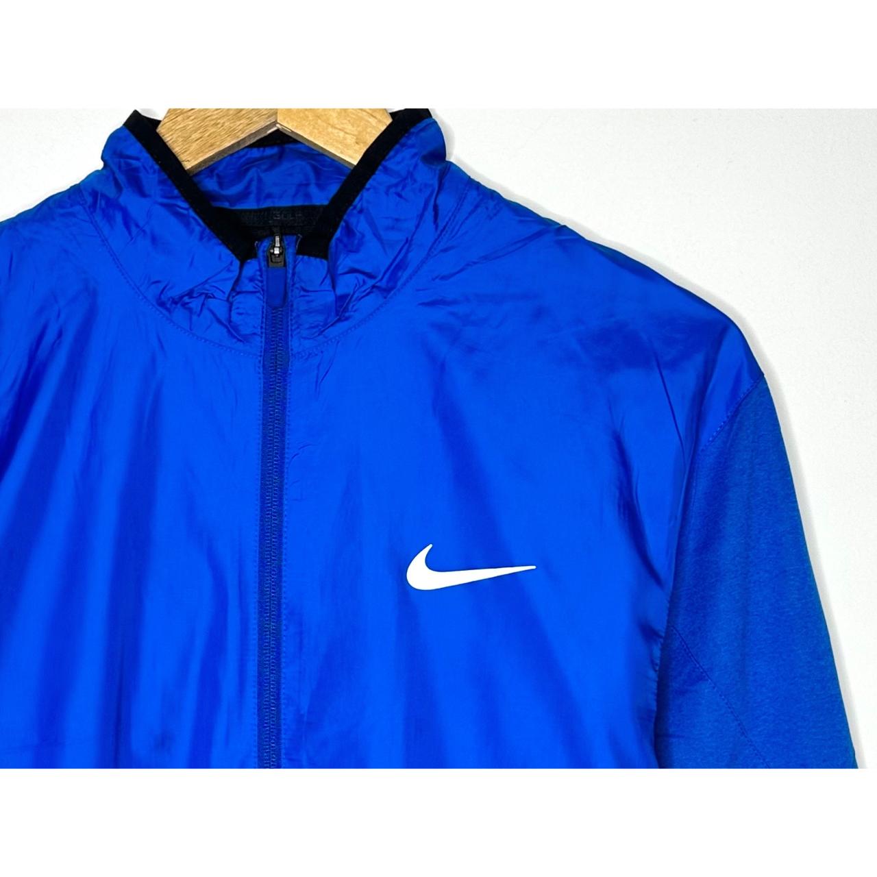 NIKE WINDBREAKER JACKET – LIGHTWEIGHT & WEATHER-RESISTANT SIZE M