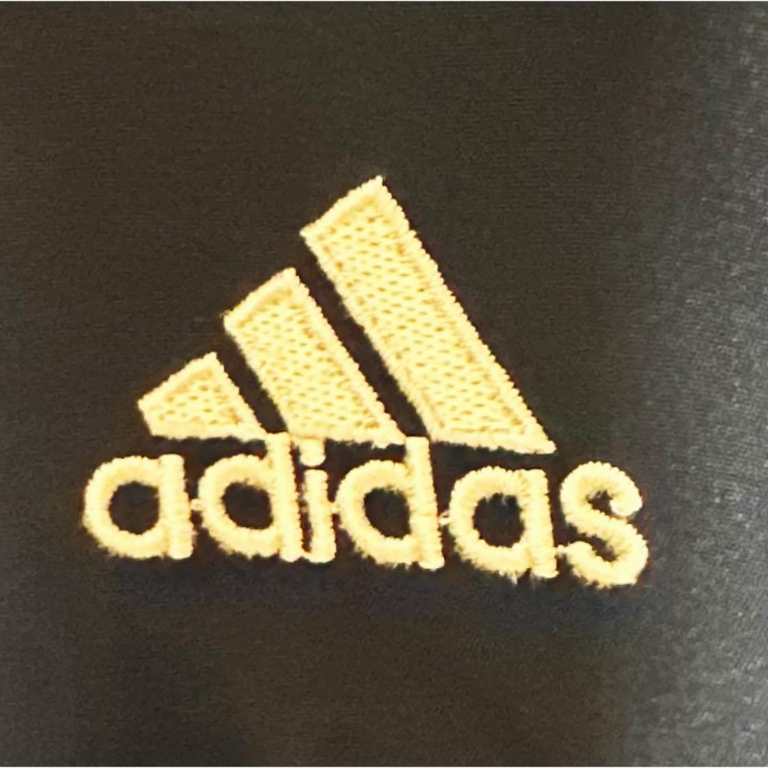 ADIDAS WINDBREAKER JACKET – LIGHTWEIGHT & WEATHER-RESISTANT SIZE XL-