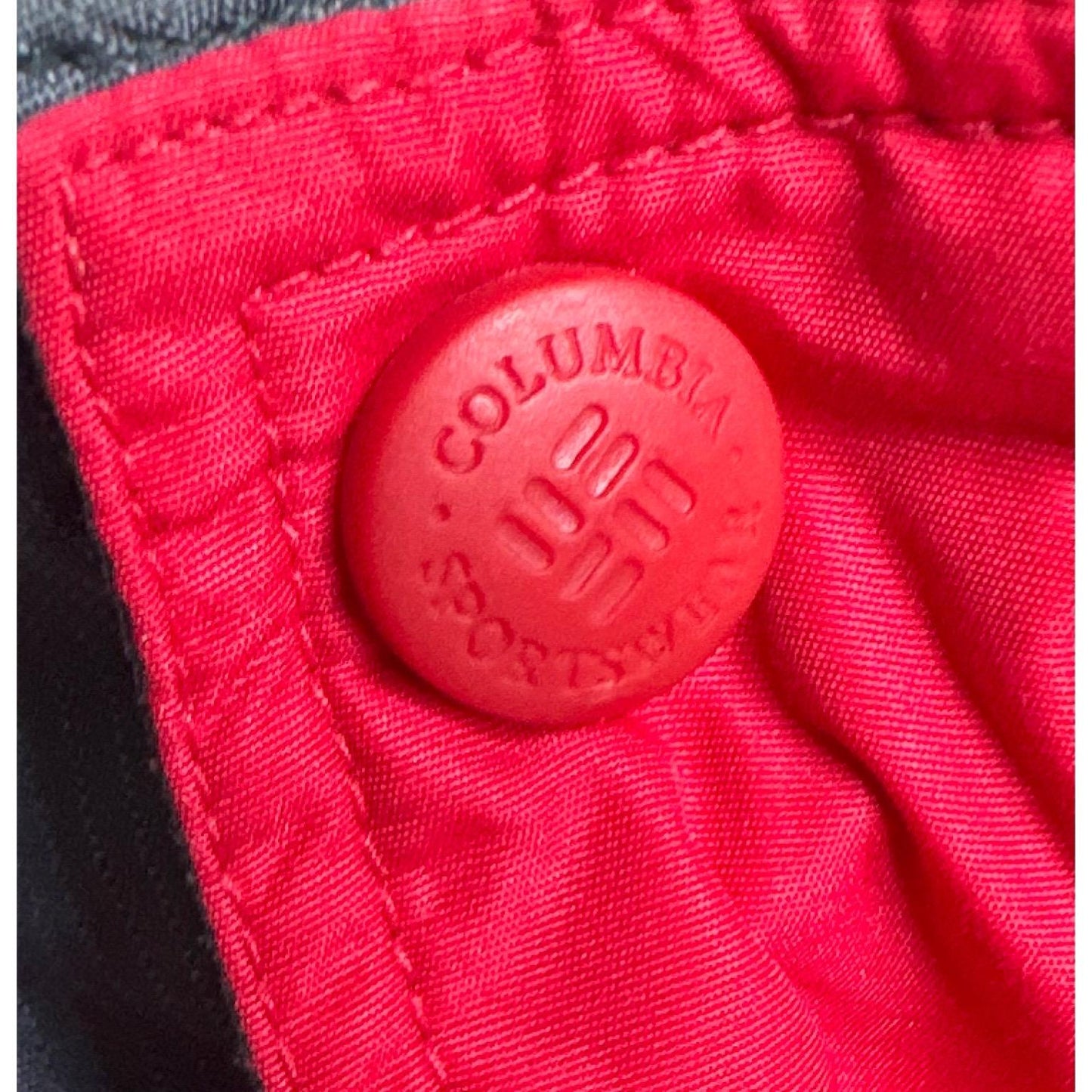 COLUMBIA WINDBREAKER JACKET – STYLISH, LIGHTWEIGHT & WATER-REPELLENT OUTERWEAR SIZE XL-