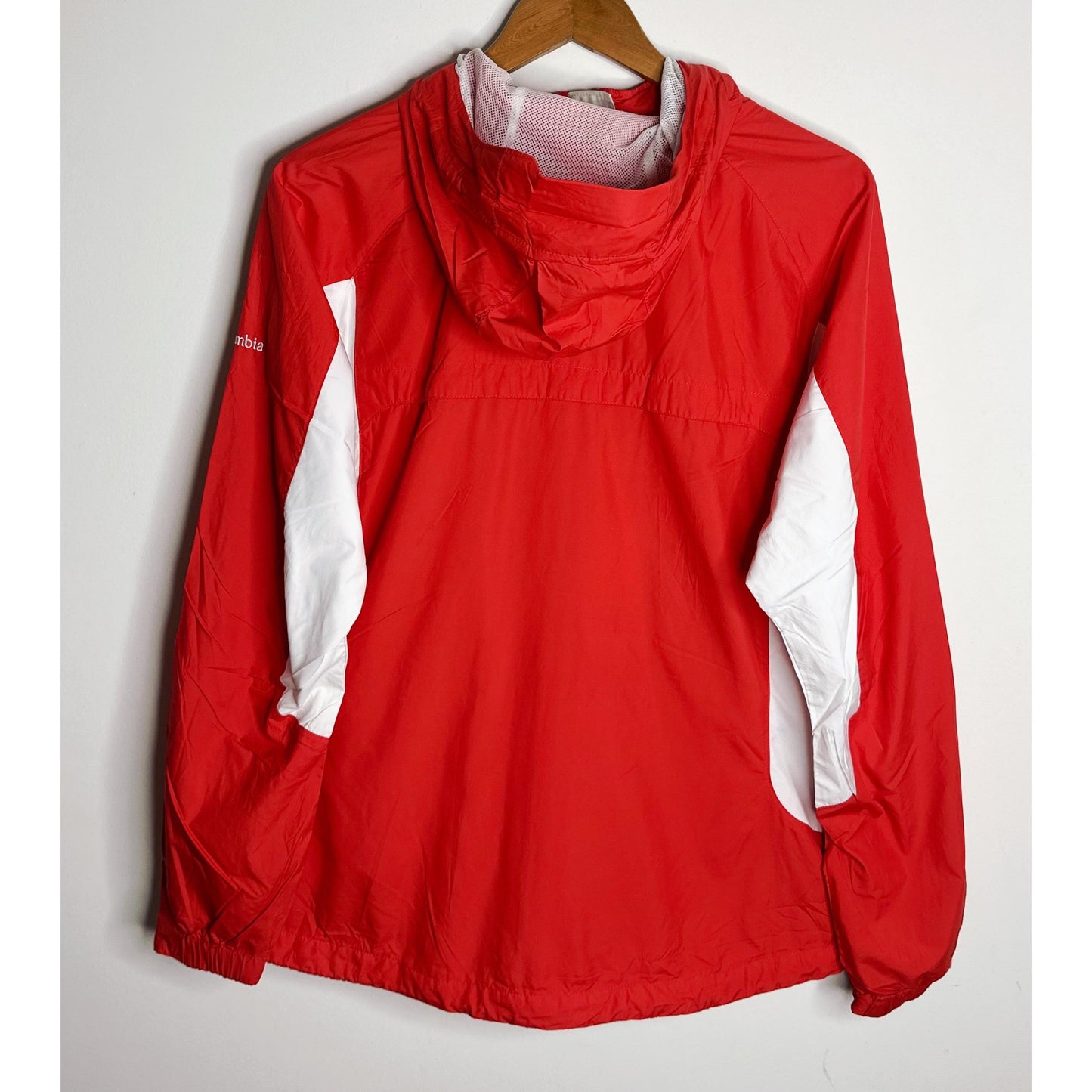 COLUMBIA WINDBREAKER JACKET – STYLISH, LIGHTWEIGHT & WATER-REPELLENT OUTERWEAR SIZE L