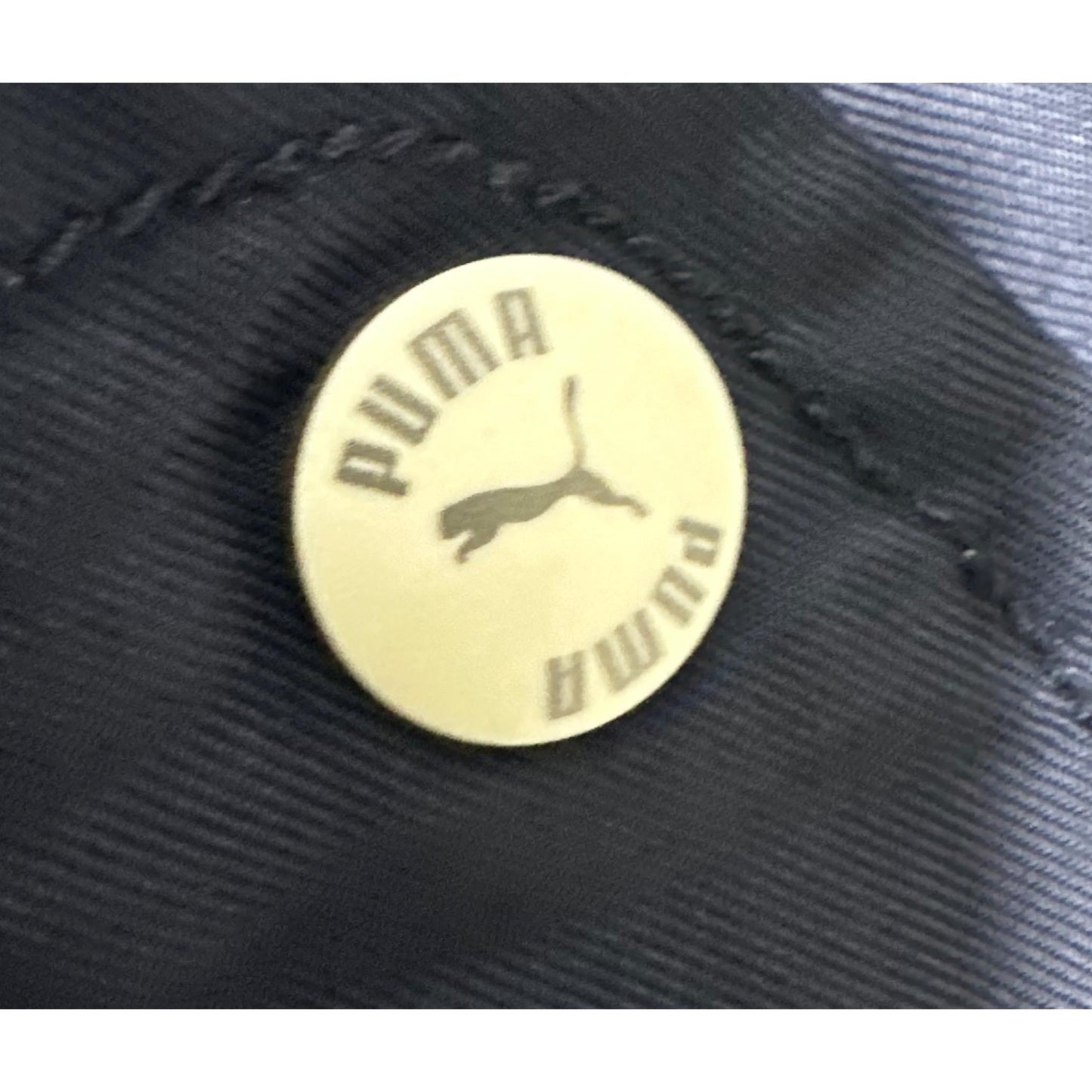 PUMA WINDBREAKER JACKET – STYLISH, LIGHTWEIGHT & WATER-REPELLENT OUTERWEAR SIZE M