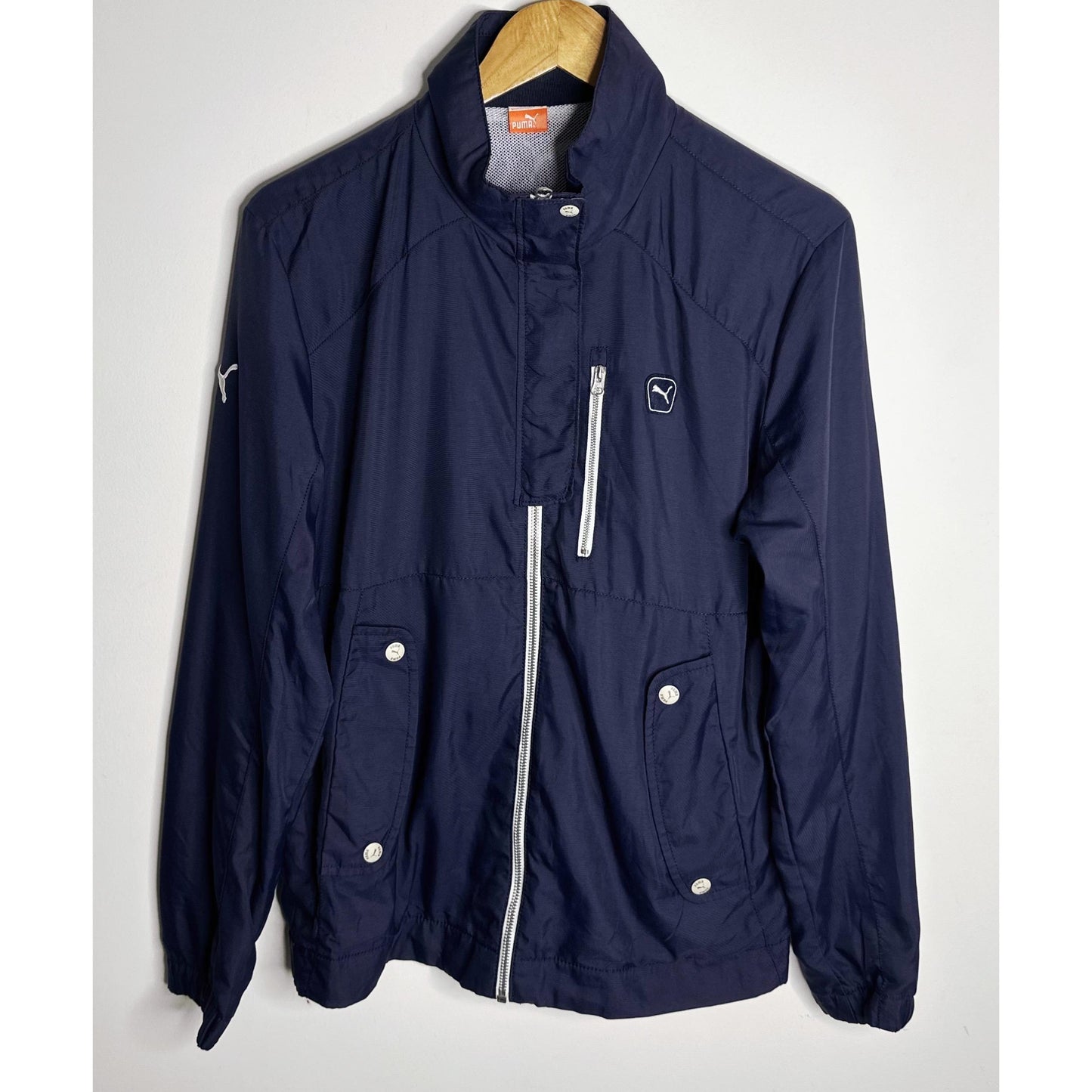 PUMA WINDBREAKER JACKET – STYLISH, LIGHTWEIGHT & WATER-REPELLENT OUTERWEAR SIZE M