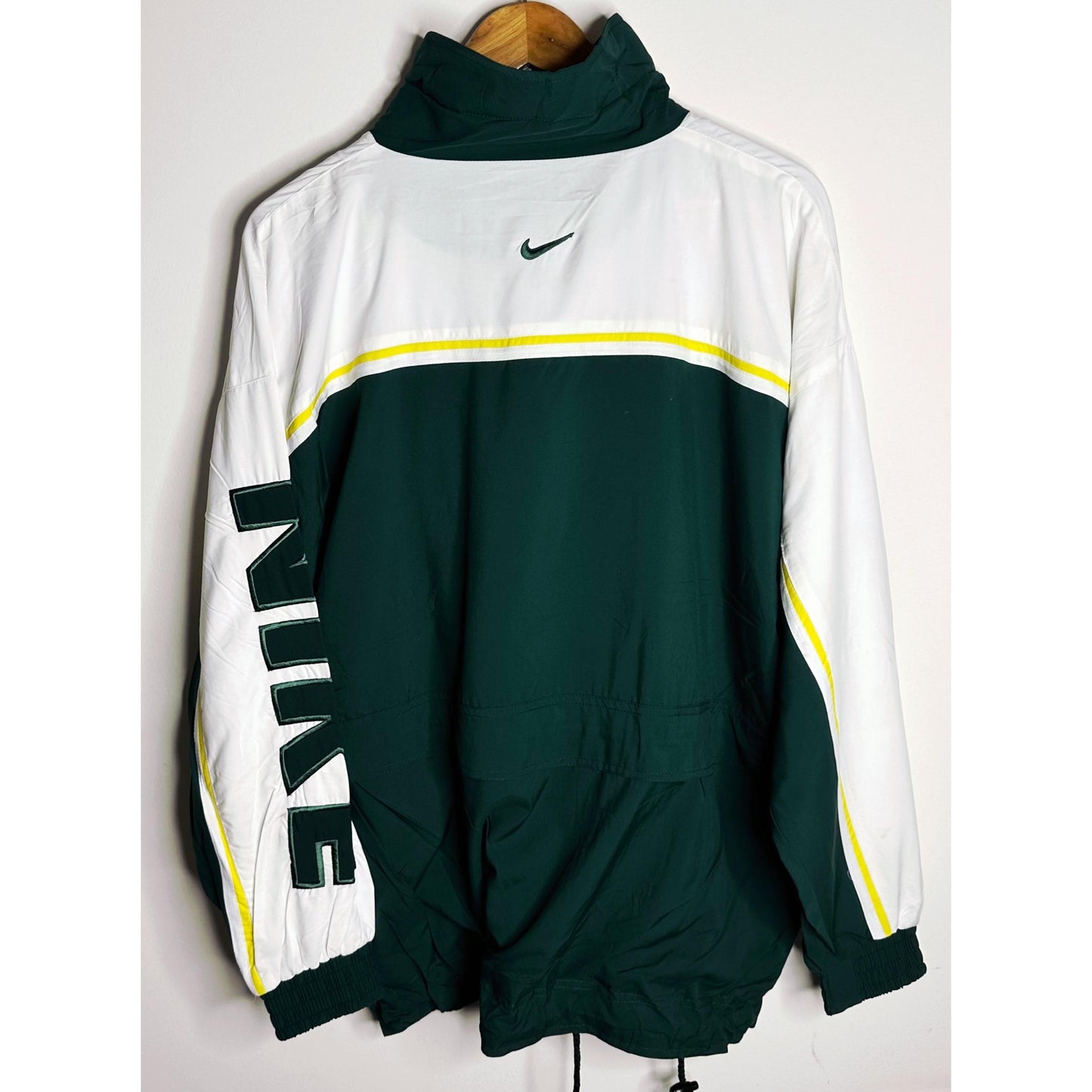 NIKE LIGHTWEIGHT WINDBREAKER – BREATHABLE, WATER-RESISTANT JACKET FOR ACTIVE OUTDOOR WEAR SIZE XL