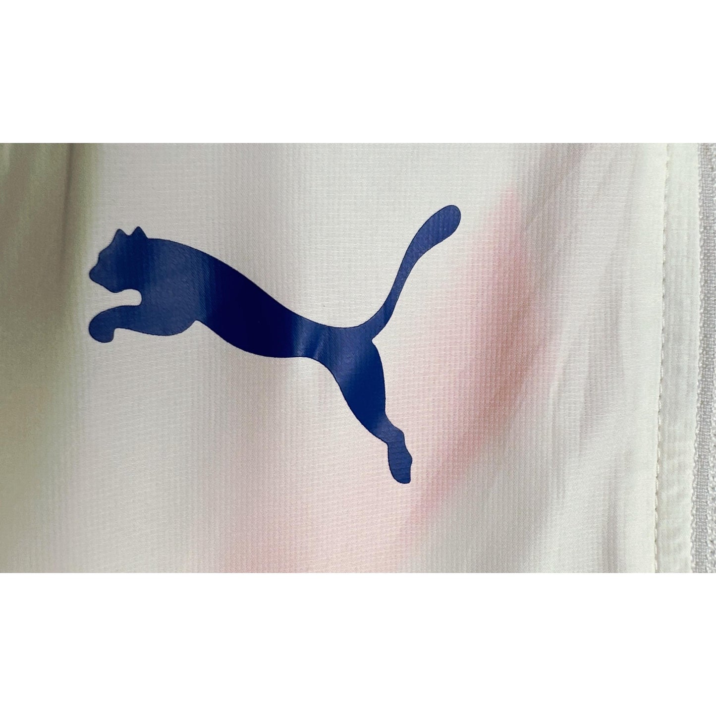 PUMA EVOTRG LIGHTWEIGHT WINDBREAKER – BREATHABLE, WATER-RESISTANT JACKET FOR ACTIVE OUTDOOR WEAR SIZE L -