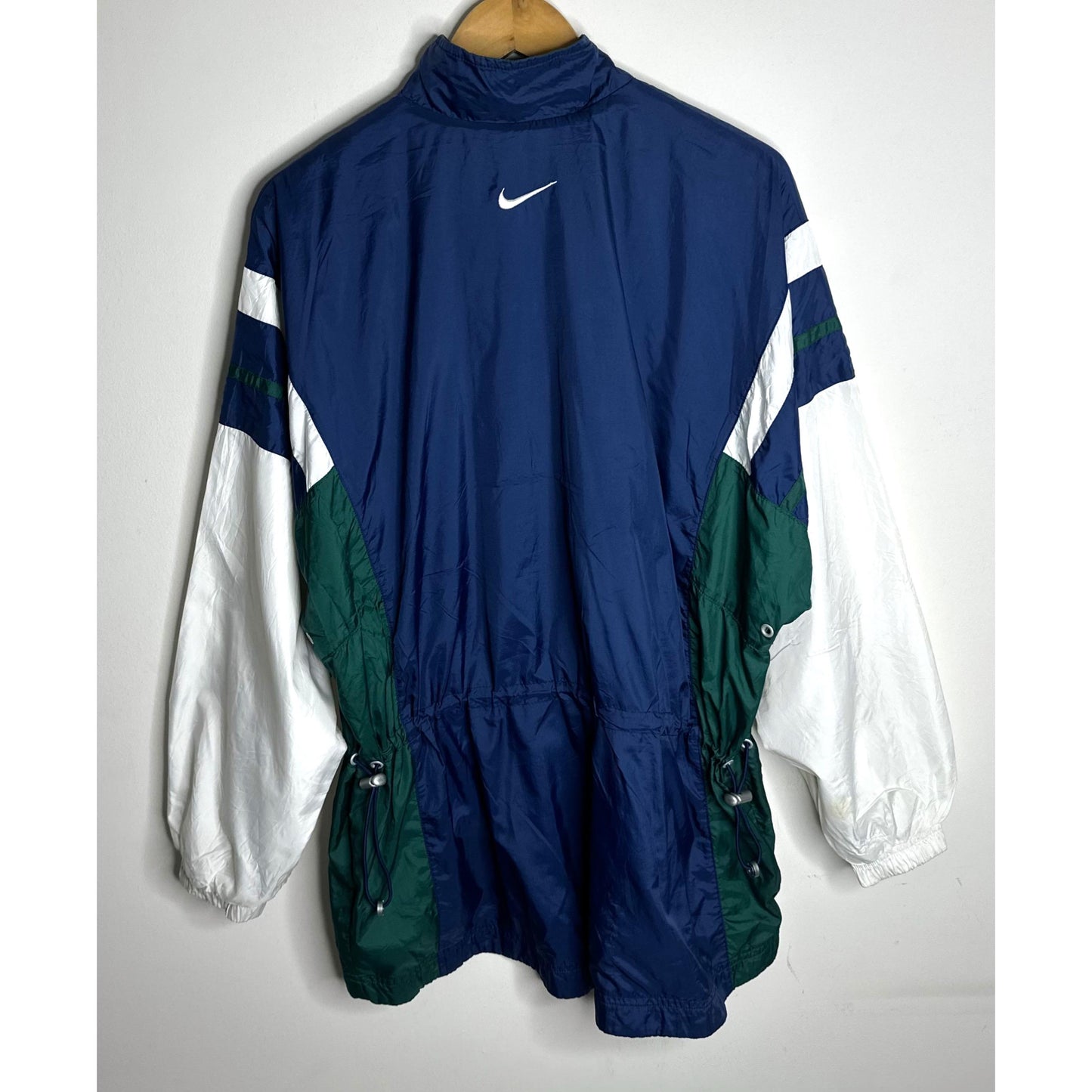 NIKE LIGHTWEIGHT WINDBREAKER – BREATHABLE, WATER-RESISTANT JACKET FOR ACTIVE OUTDOOR WEAR SIZE XL
