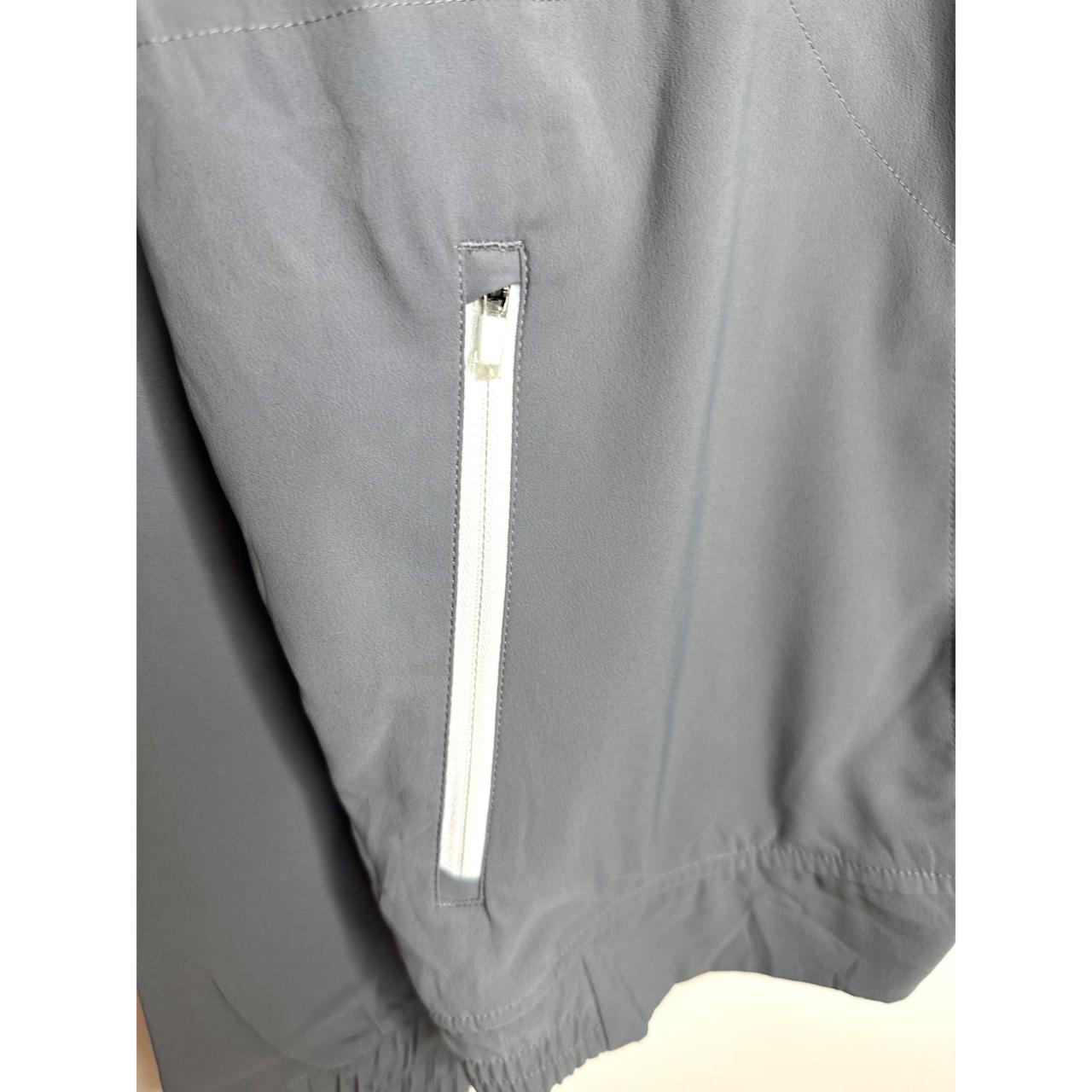 UNDER ARMOUR LIGHTWEIGHT WINDBREAKER – BREATHABLE, WATER-RESISTANT JACKET FOR ACTIVE OUTDOOR WEAR SIZE XL-