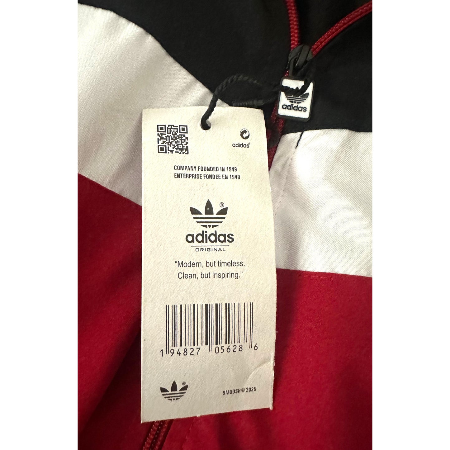 ADIDAS ORIGINALS BLACK WHITE RED WINDBREAKER JACKET FULL ZIP FULLY WATERPROOF.