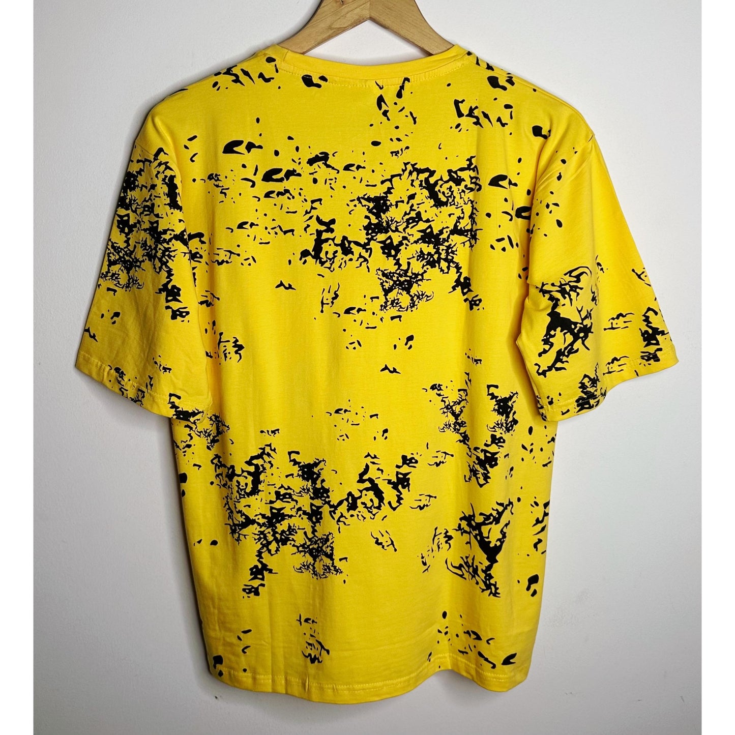ADIDAS LOS ANGELES MEN’S PREMIUM COTTON T-SHIRT – YELLOW MULTICOLOR PRINT | OVERSIZED STREETWEAR STYLE | CASUAL & LUXURY FASHION TEE