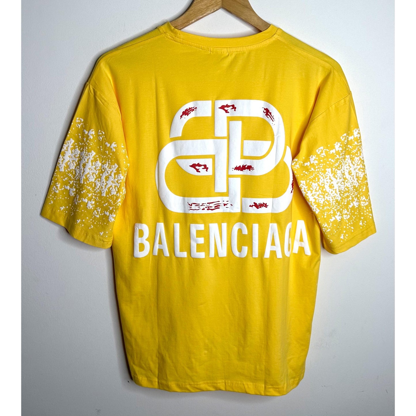 BALENCIAGA MEN’S PREMIUM COTTON T-SHIRT – YELLOW MULTICOLOR PRINT | OVERSIZED STREETWEAR STYLE | CASUAL & LUXURY FASHION TEE