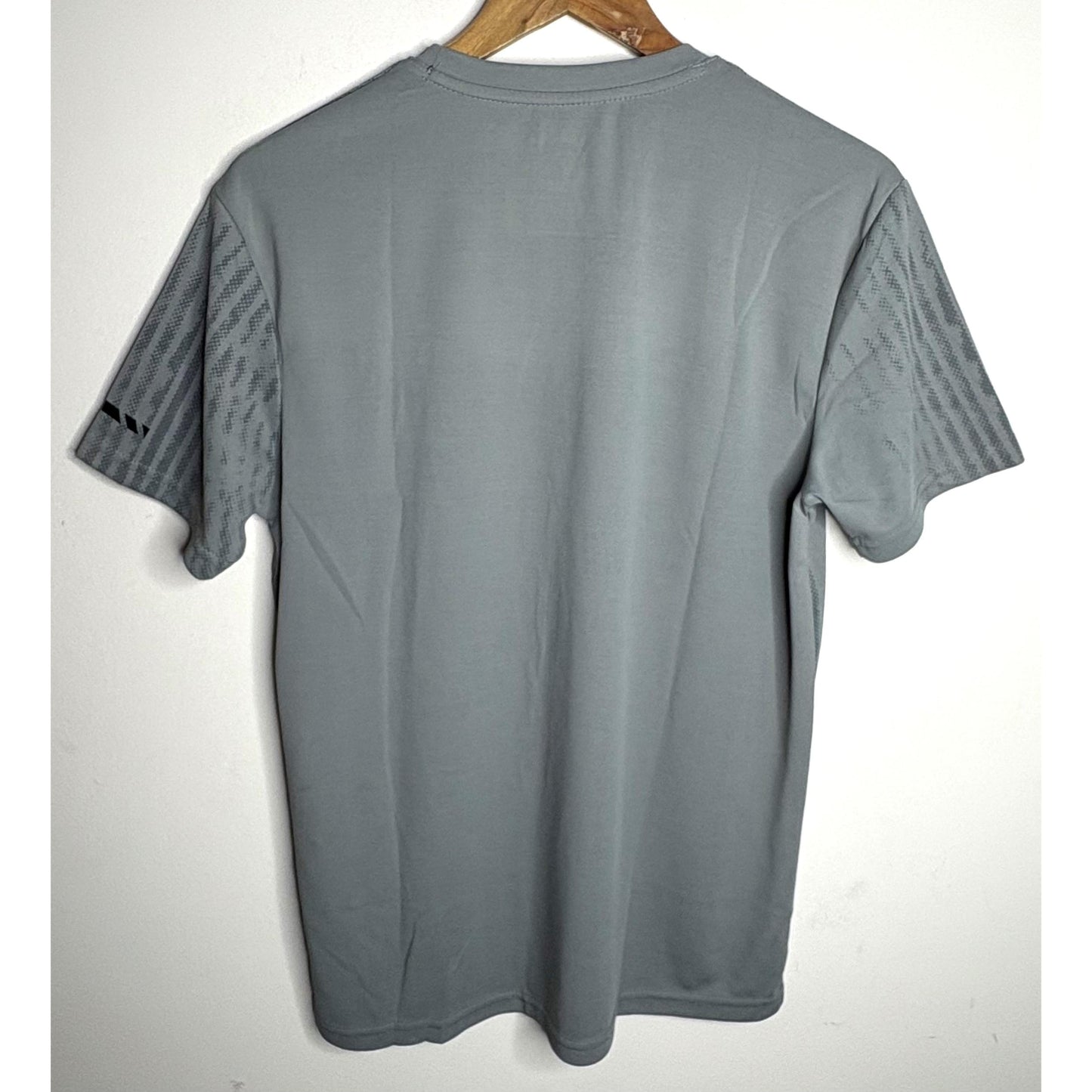 UNDER ARMOUR MEN'S ELITE PERFORMANCE TECH T-SHIRT | GRAY GRAPHIC PRINT | SHORT SLEEVE, MOISTURE-WICKING, QUICK-DRY | TRAINING & RUNNING