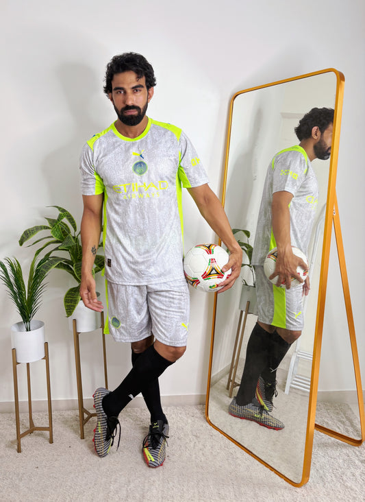 PUMA  MANCHESTER CITY 25/26 FOOTBALL KIT  GREY & PARROT