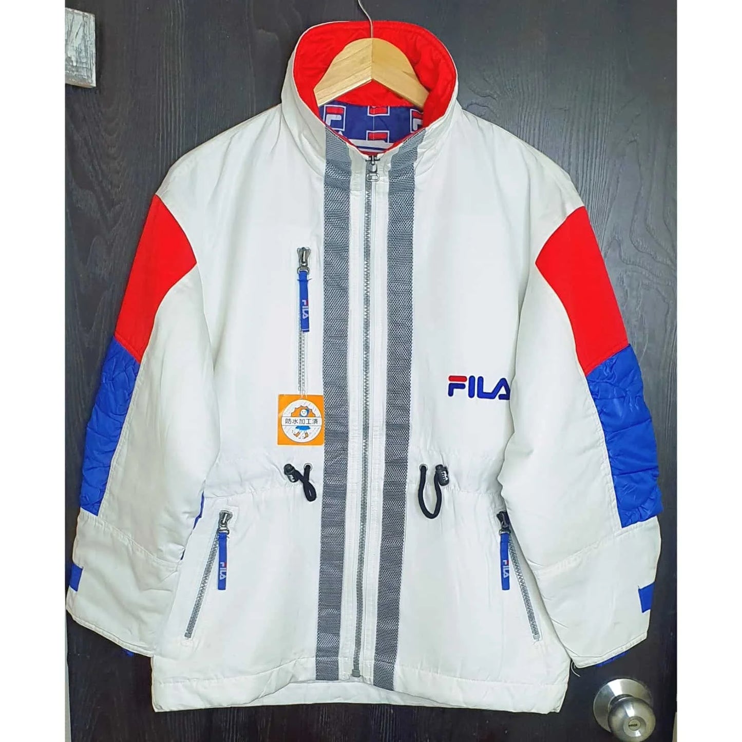 WHITE HEAVYDUTY FILA SIZE: M / L JACKET