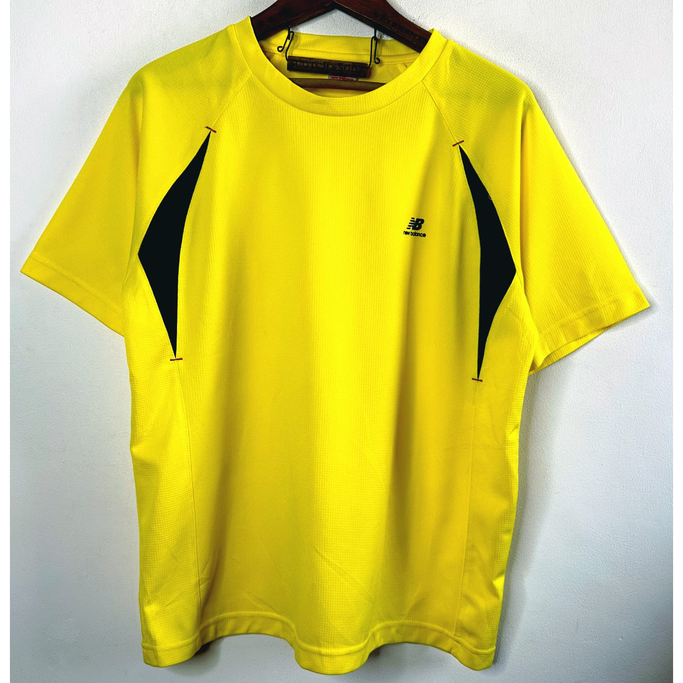 NEW BALANCE YELLOW M SIZE DRI-FIT SPORTS TEE