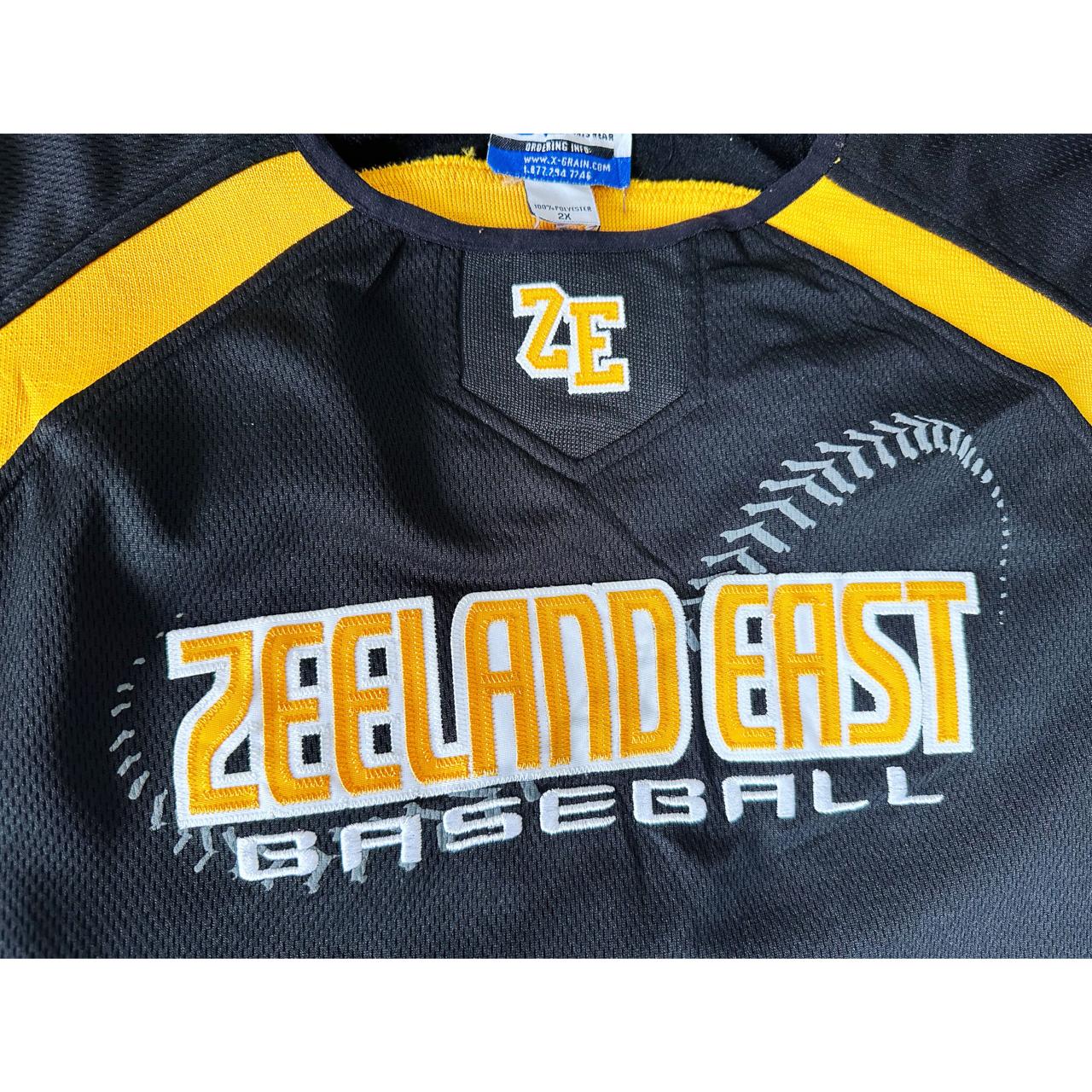 ZEELAND EAST SIZE 2XL ICE HOCKEY JERSEY