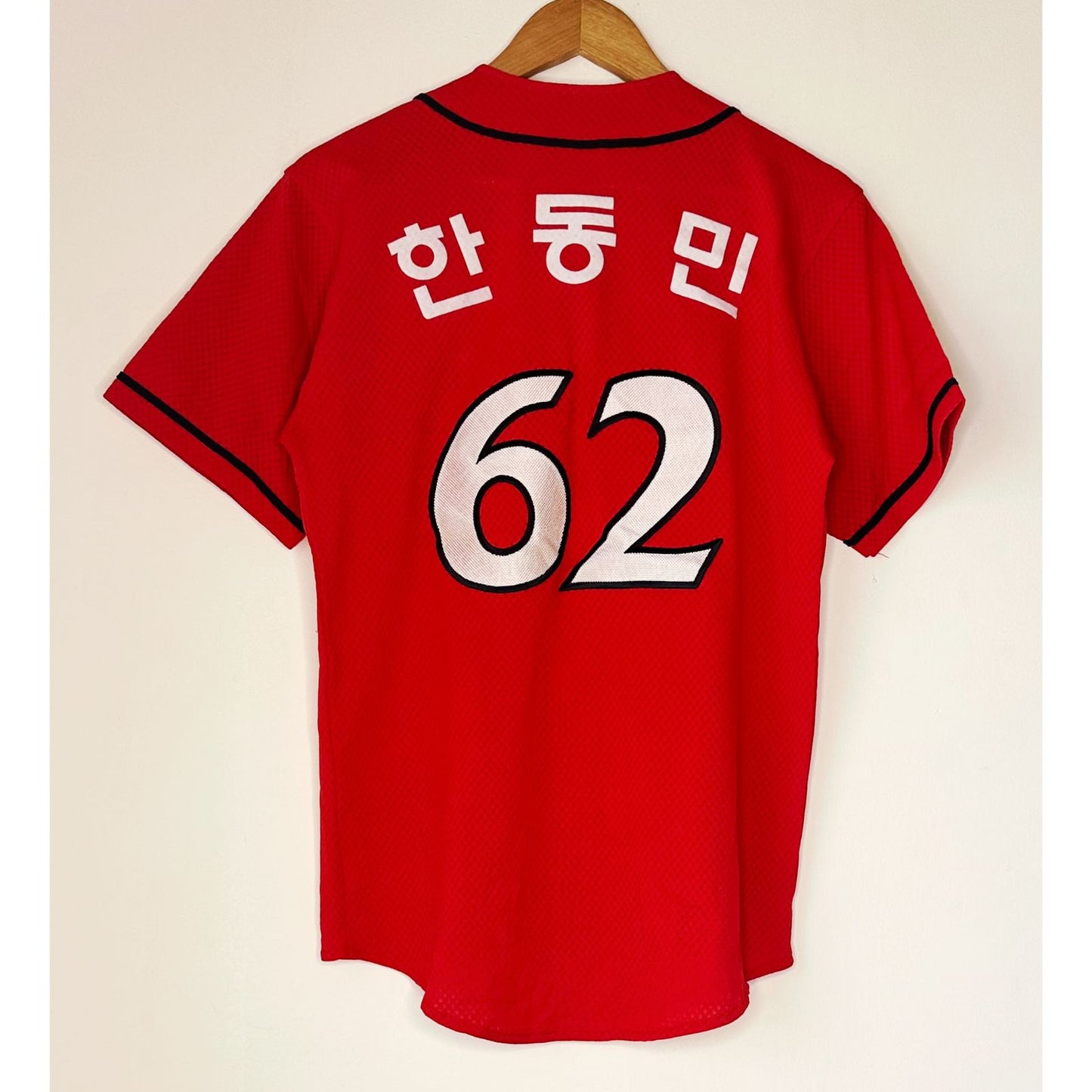 SK WYVERNS  NUMBER 62 SIZE-M  RED BASEBALL JERSEYS