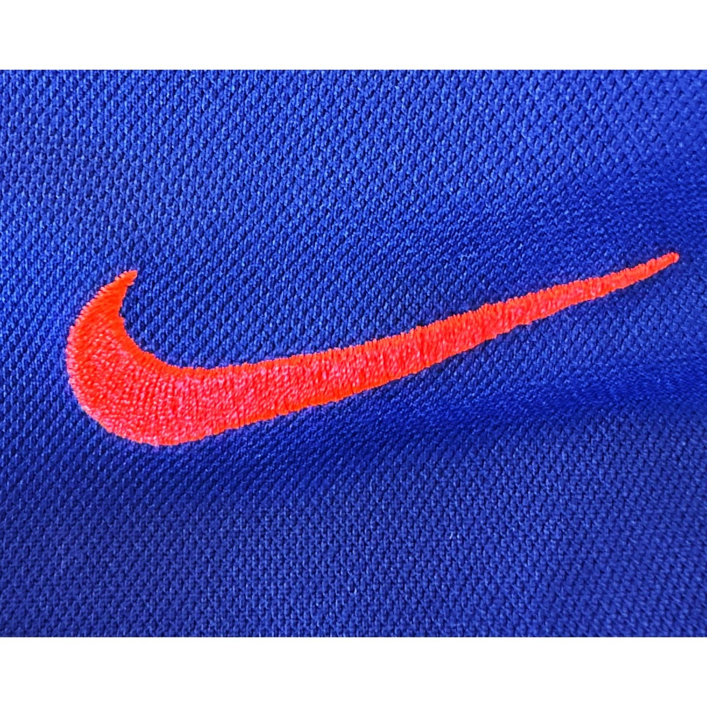 NIKE FCB SIZE-M SPORTSWEAR JACKET