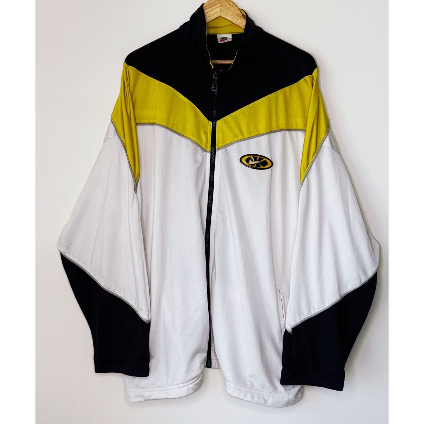 NIKE SIZE-XL SPORTSWEAR JACKET