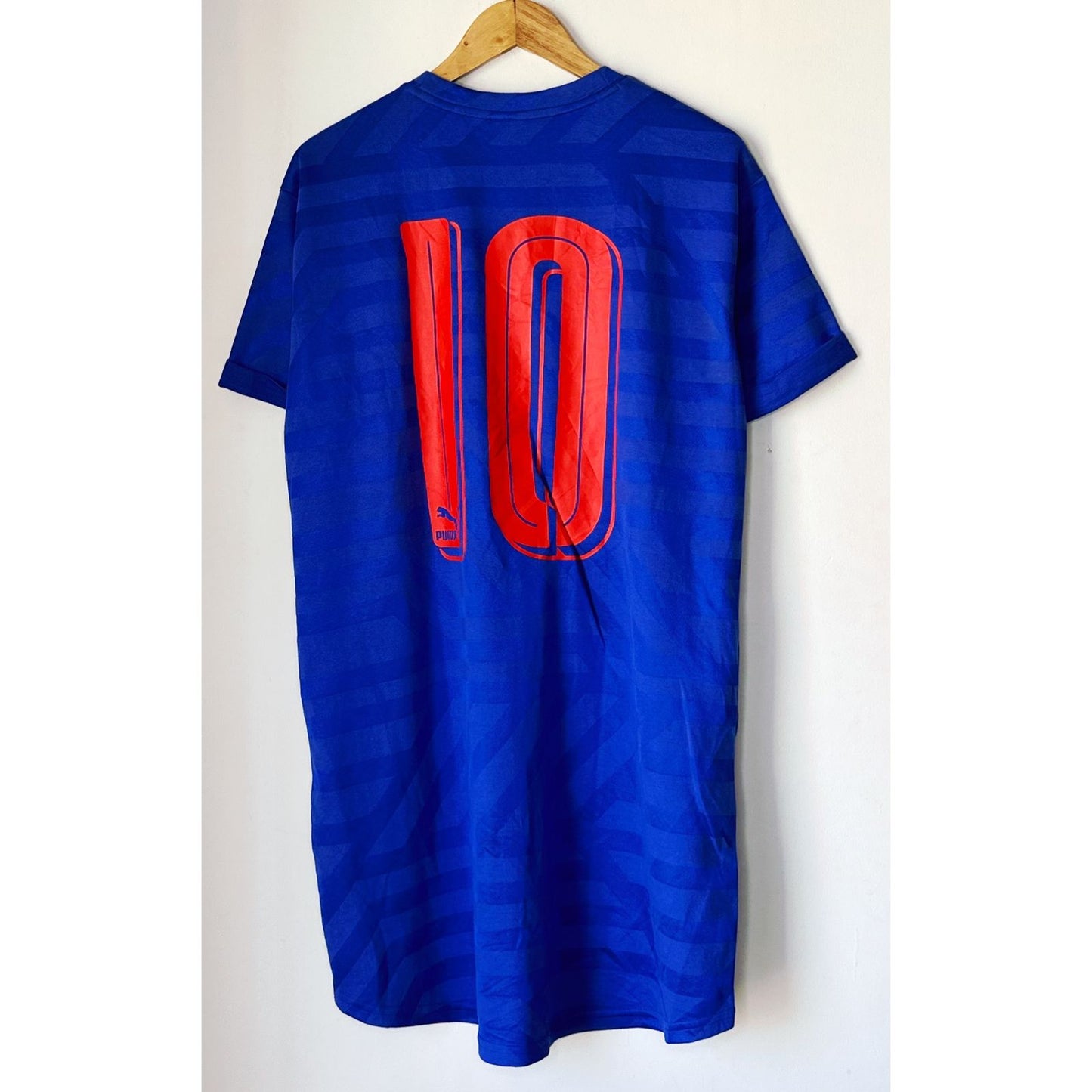 PUMA NO 10 SIZE- L DRY-FIT TEES